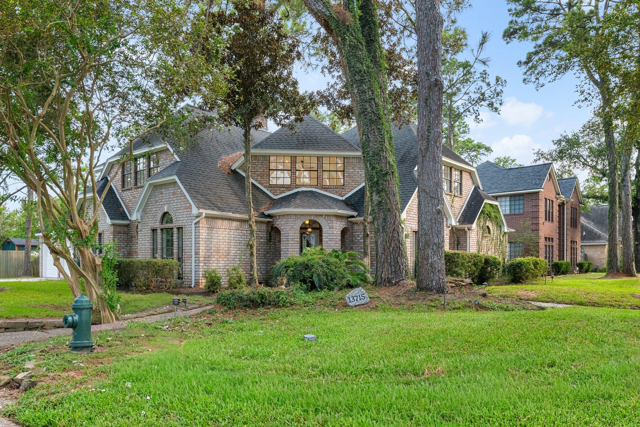 13715 Meadow Sweet Drive, Cypress