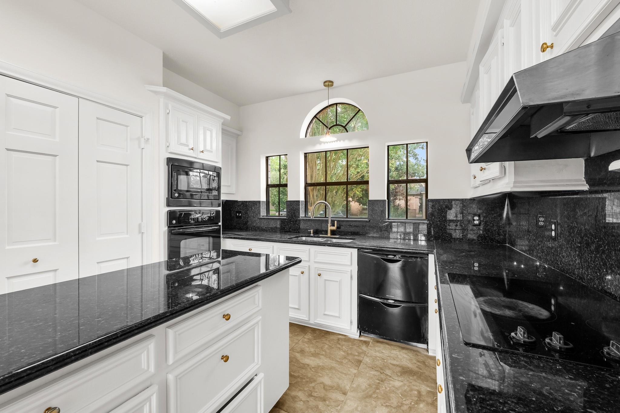 13715 Meadow Sweet Drive, Cypress