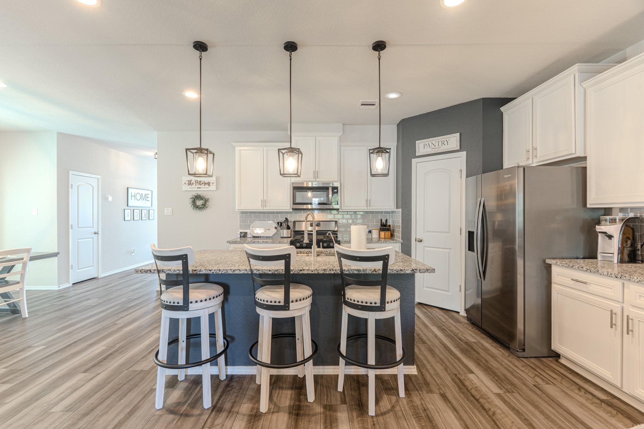 9221 Inland Leather Lane