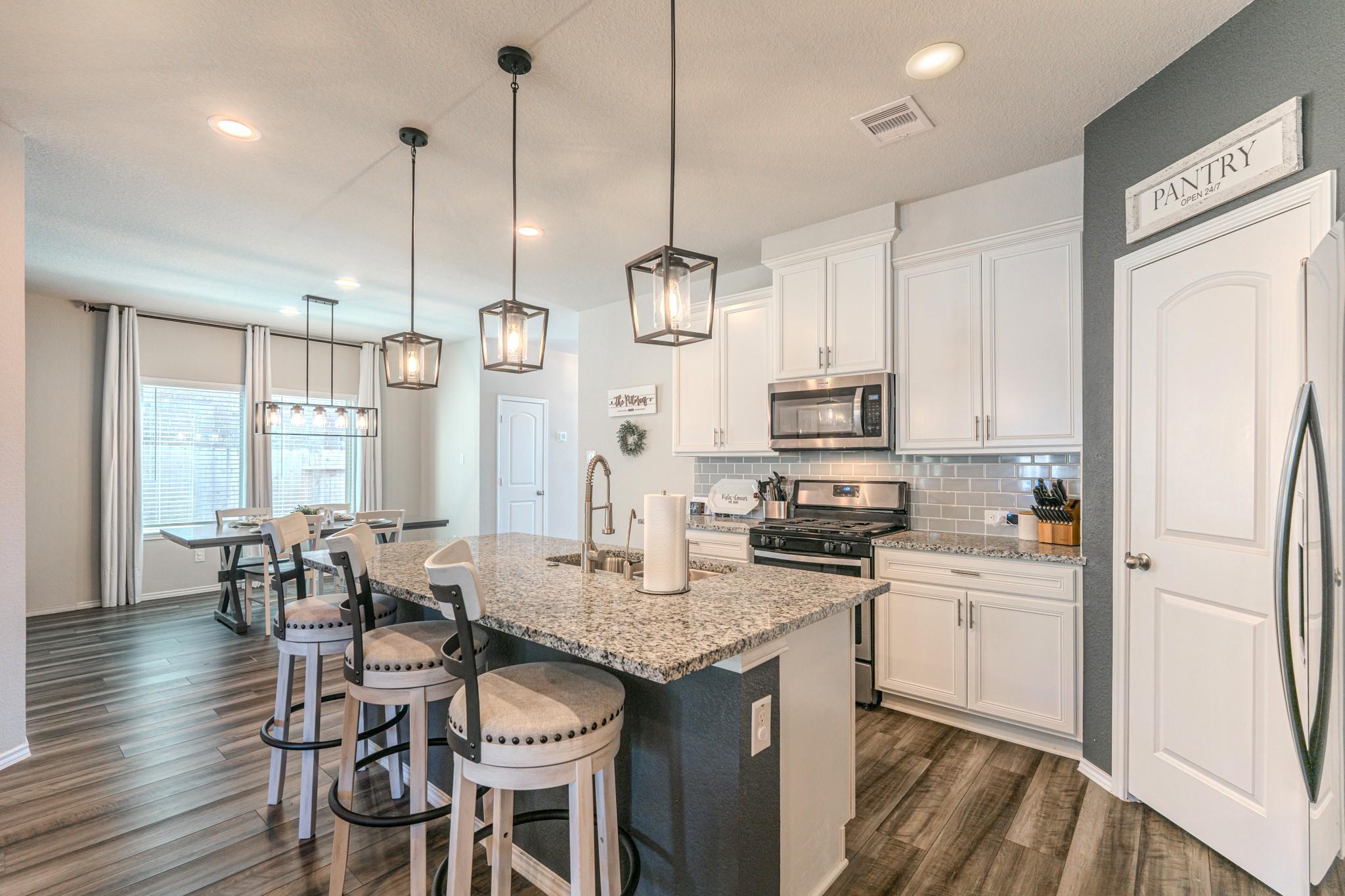 9221 Inland Leather Lane