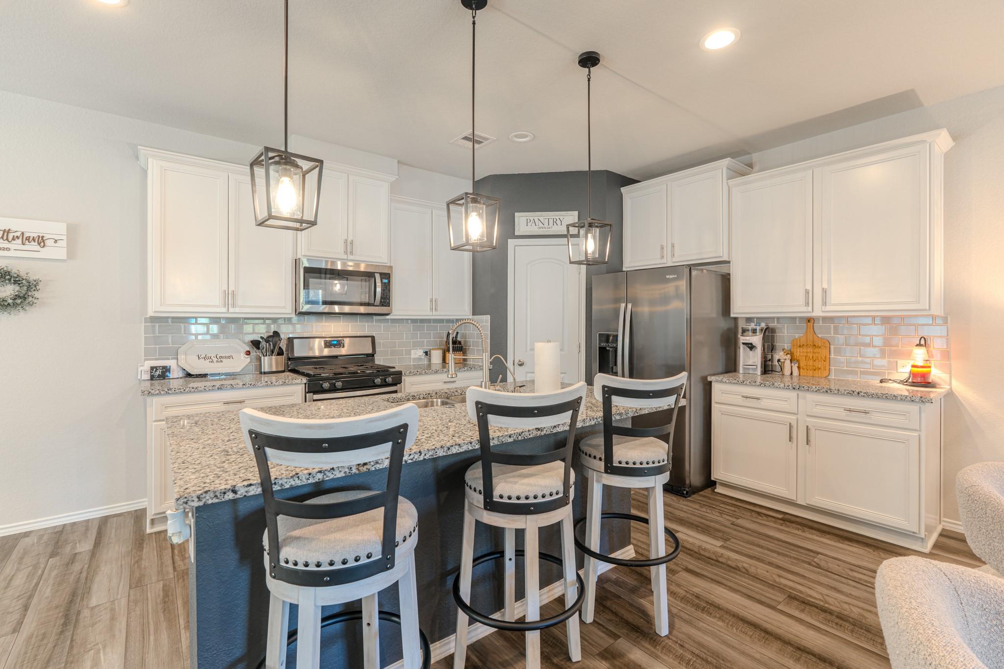 9221 Inland Leather Lane