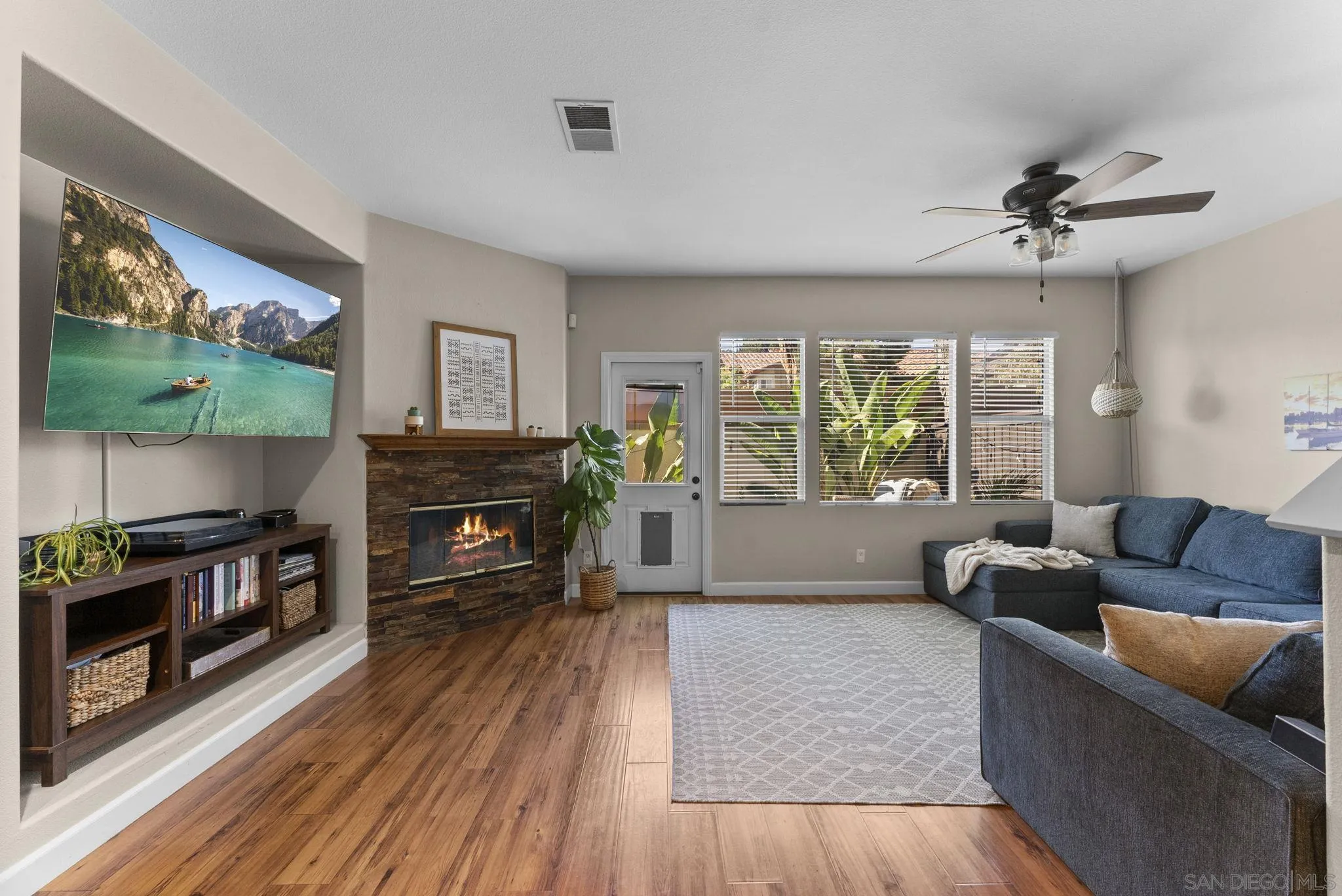 625 Sumner Way Unit 4
