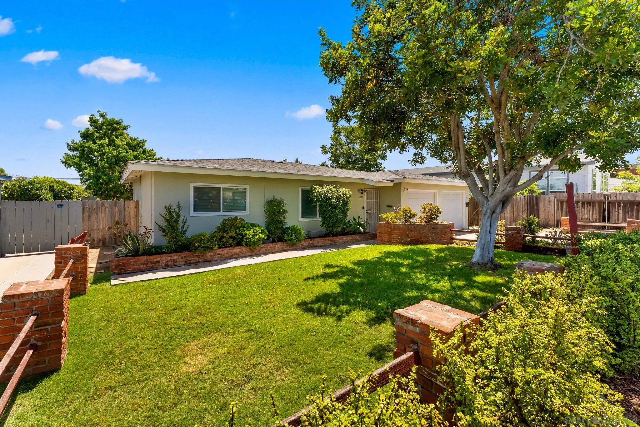 2609-11 Nina Road