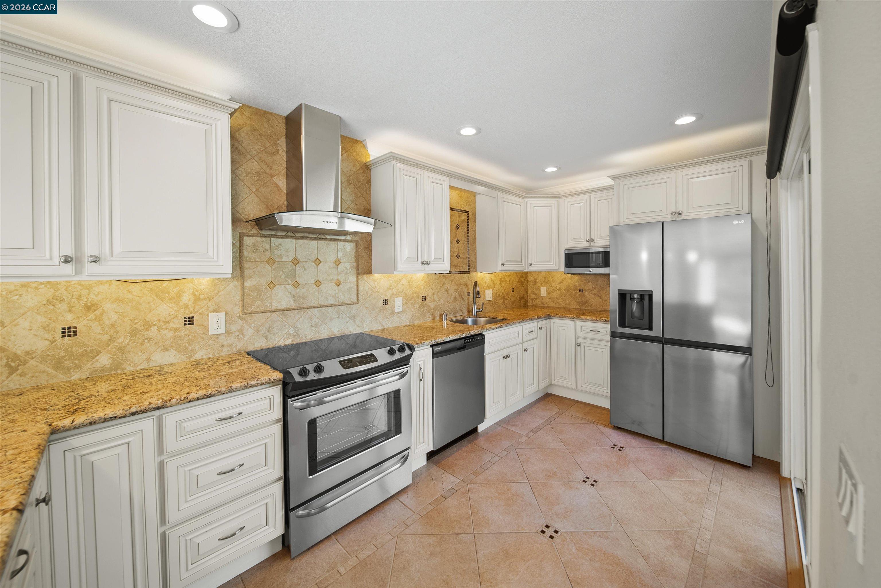 2017 Pine Knoll Drive # 7