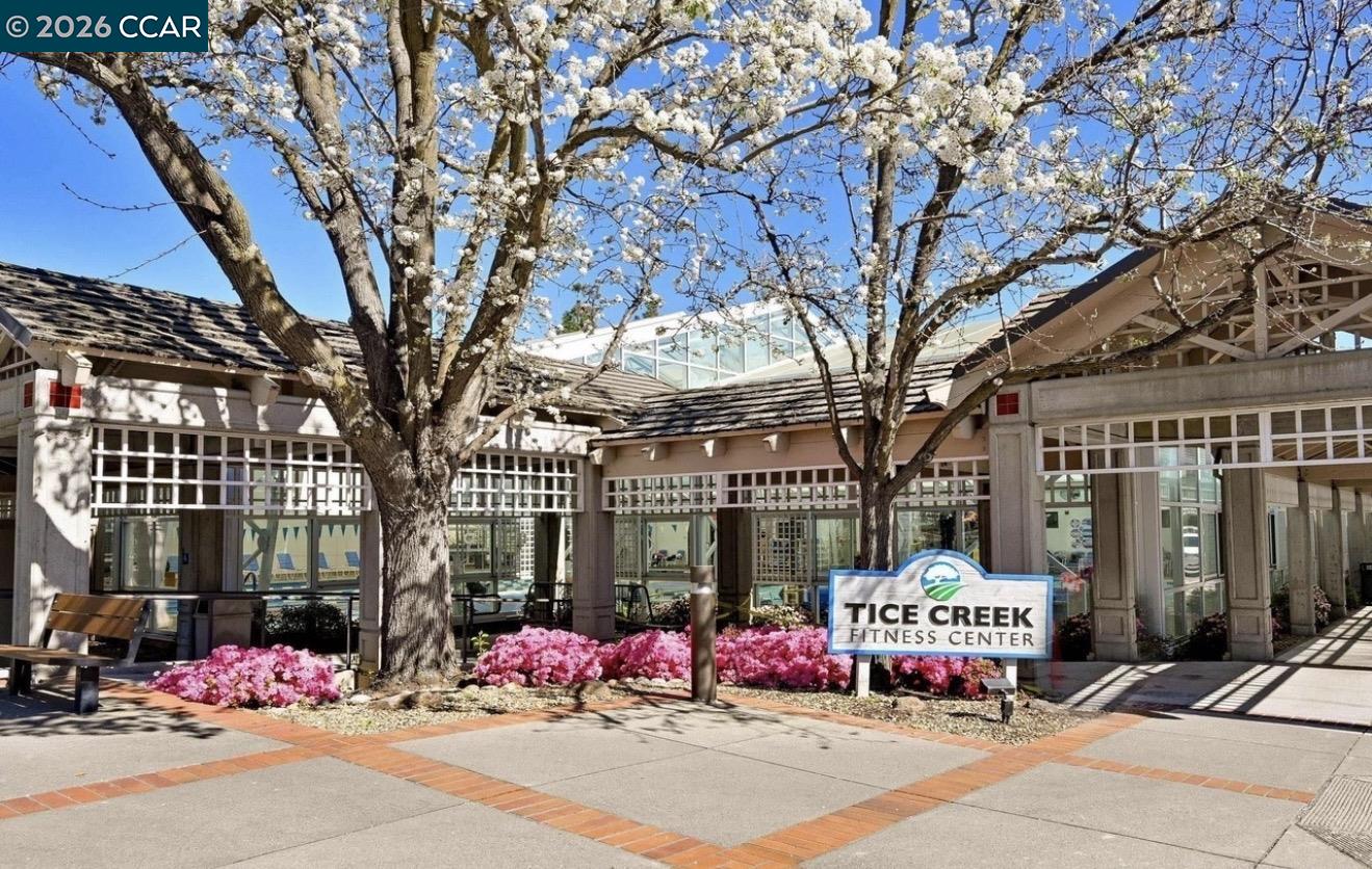 2017 Pine Knoll Drive # 7