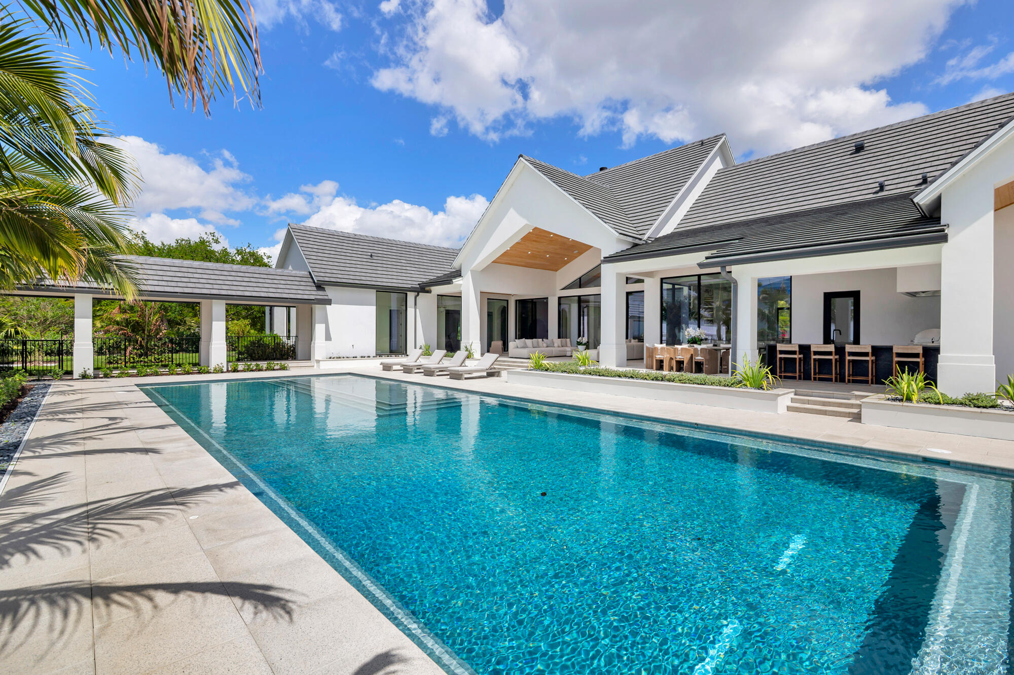 2015 Lockheed Terrace