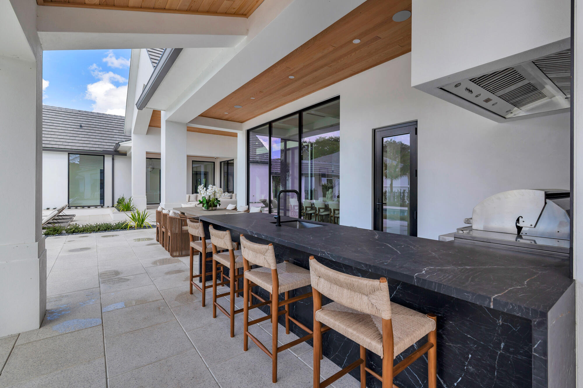 2015 Lockheed Terrace