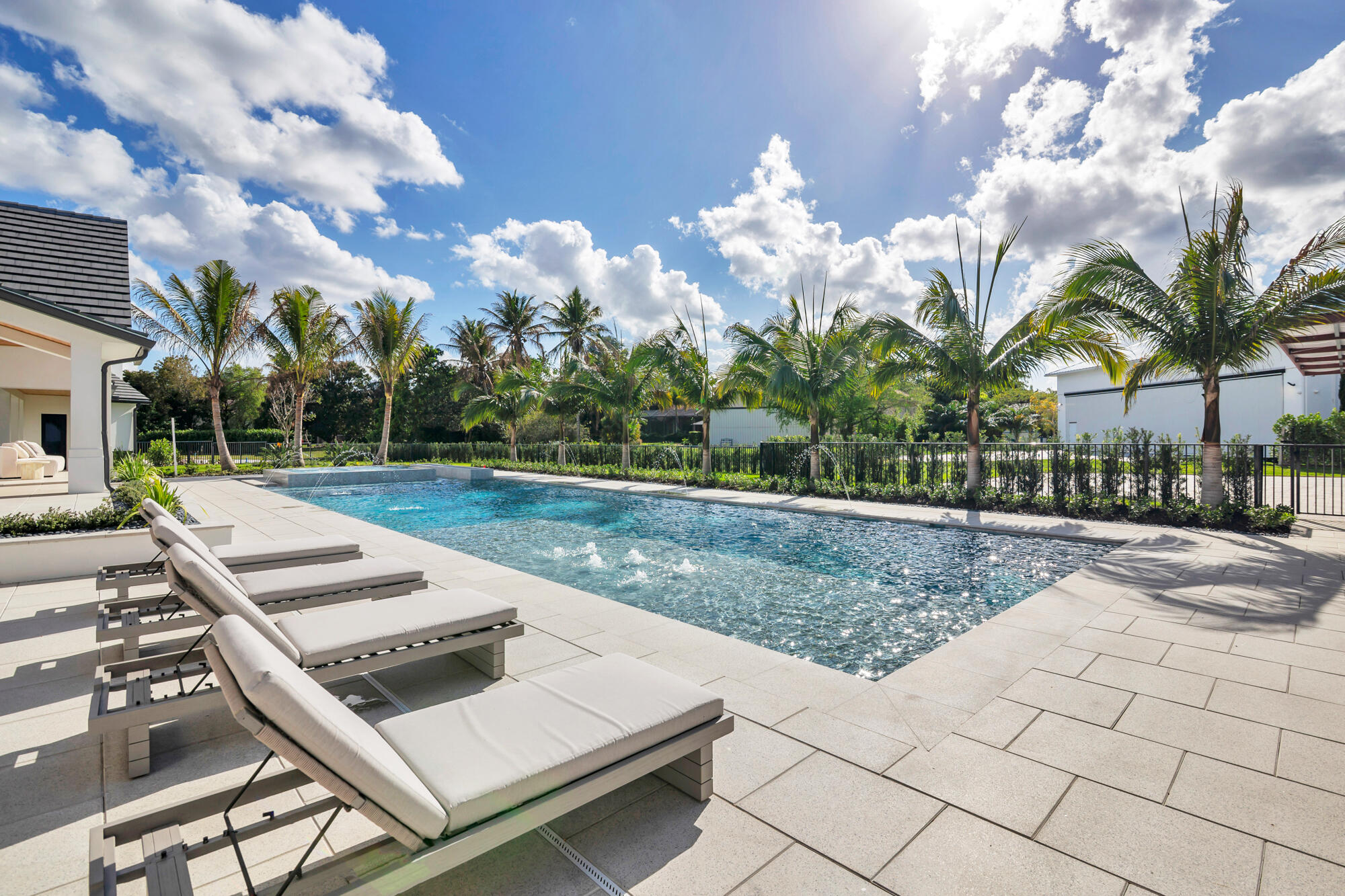 2015 Lockheed Terrace