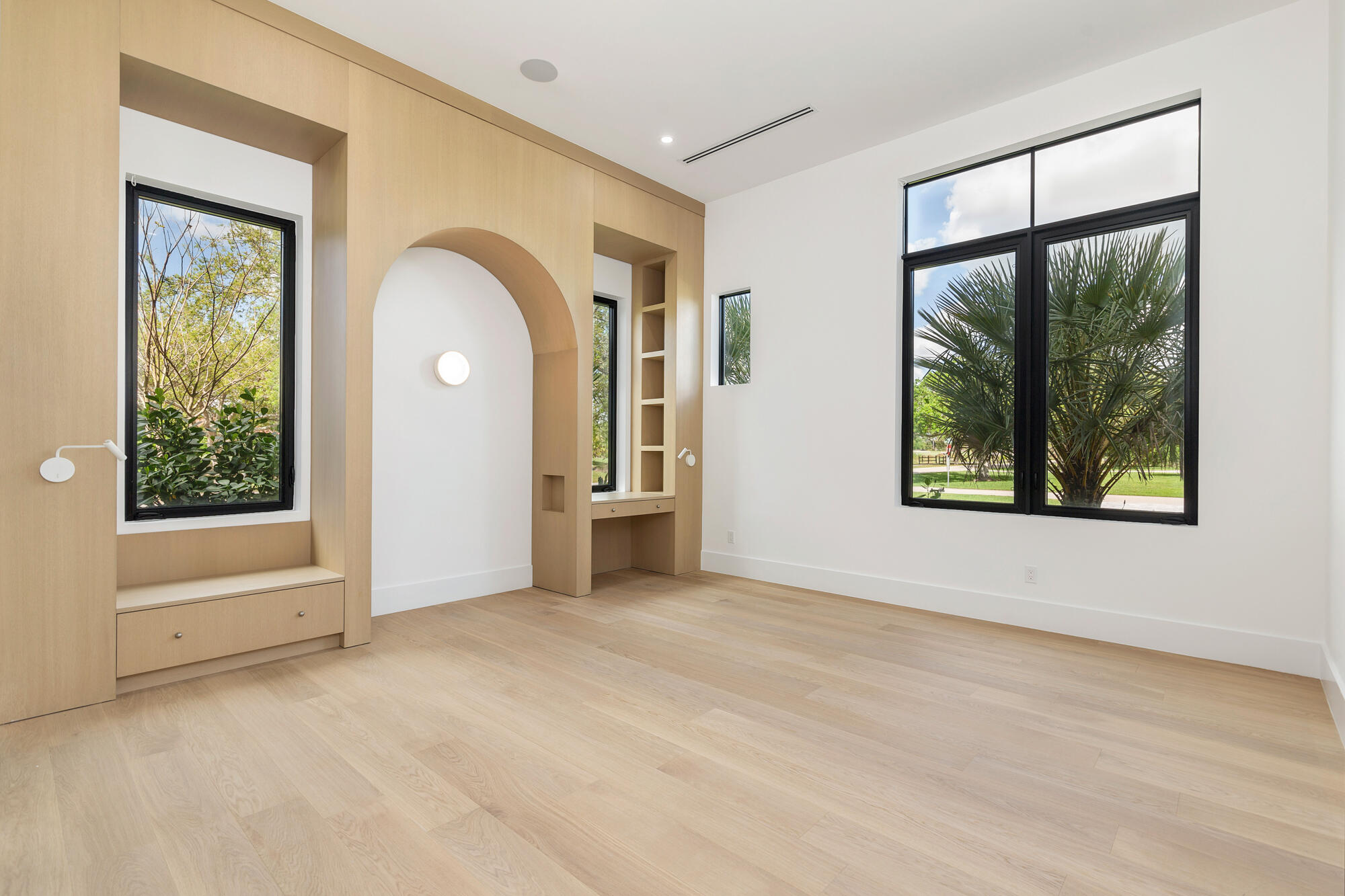 2015 Lockheed Terrace