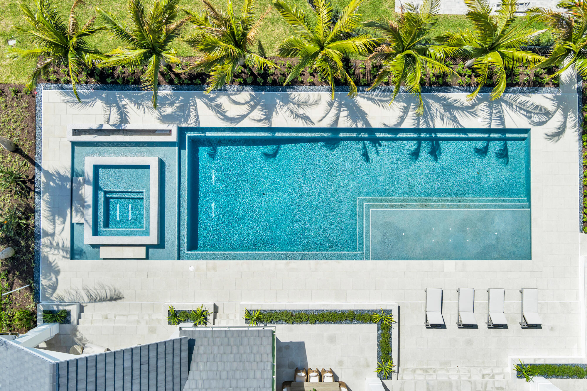 2015 Lockheed Terrace