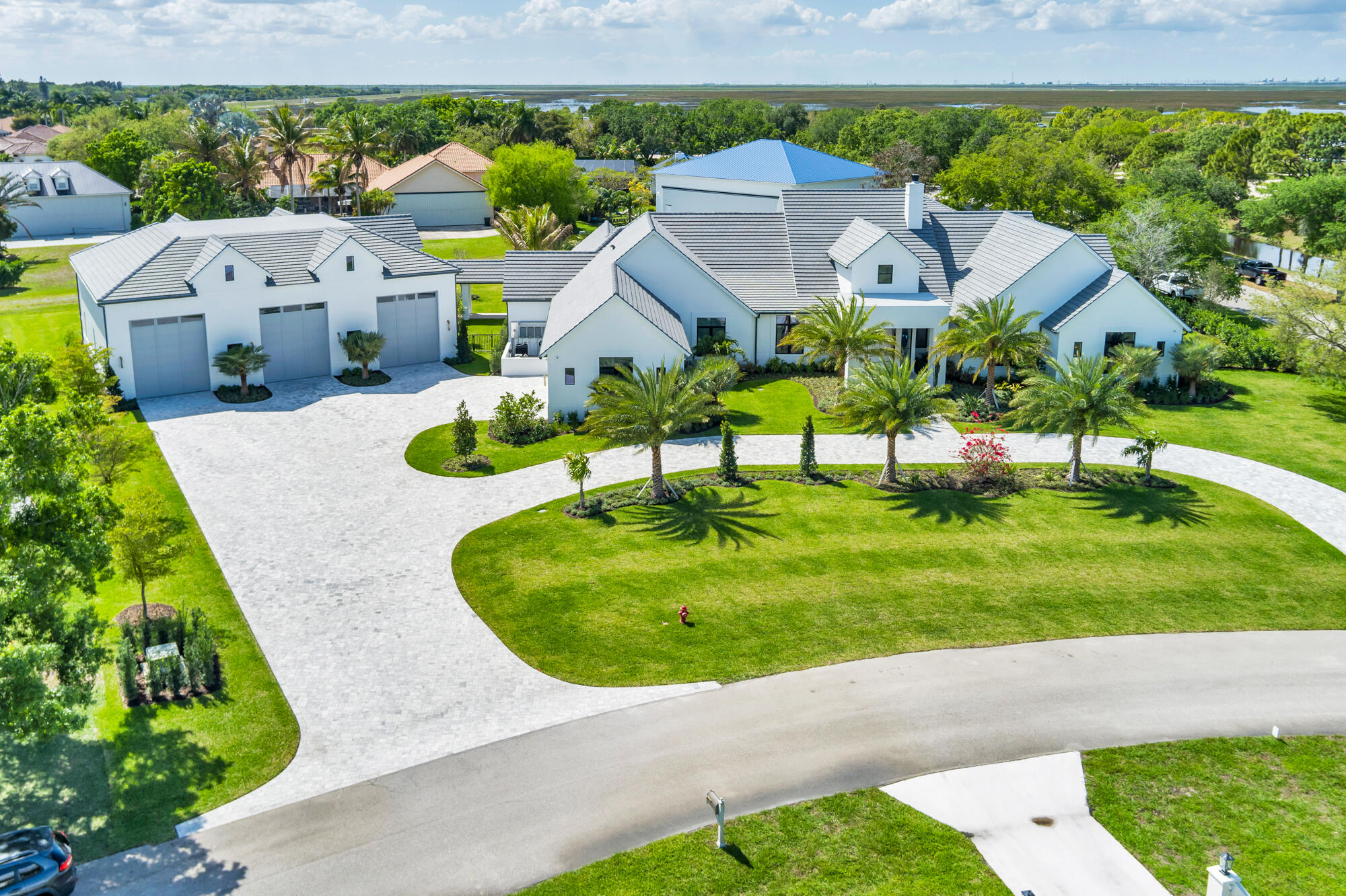 2015 Lockheed Terrace