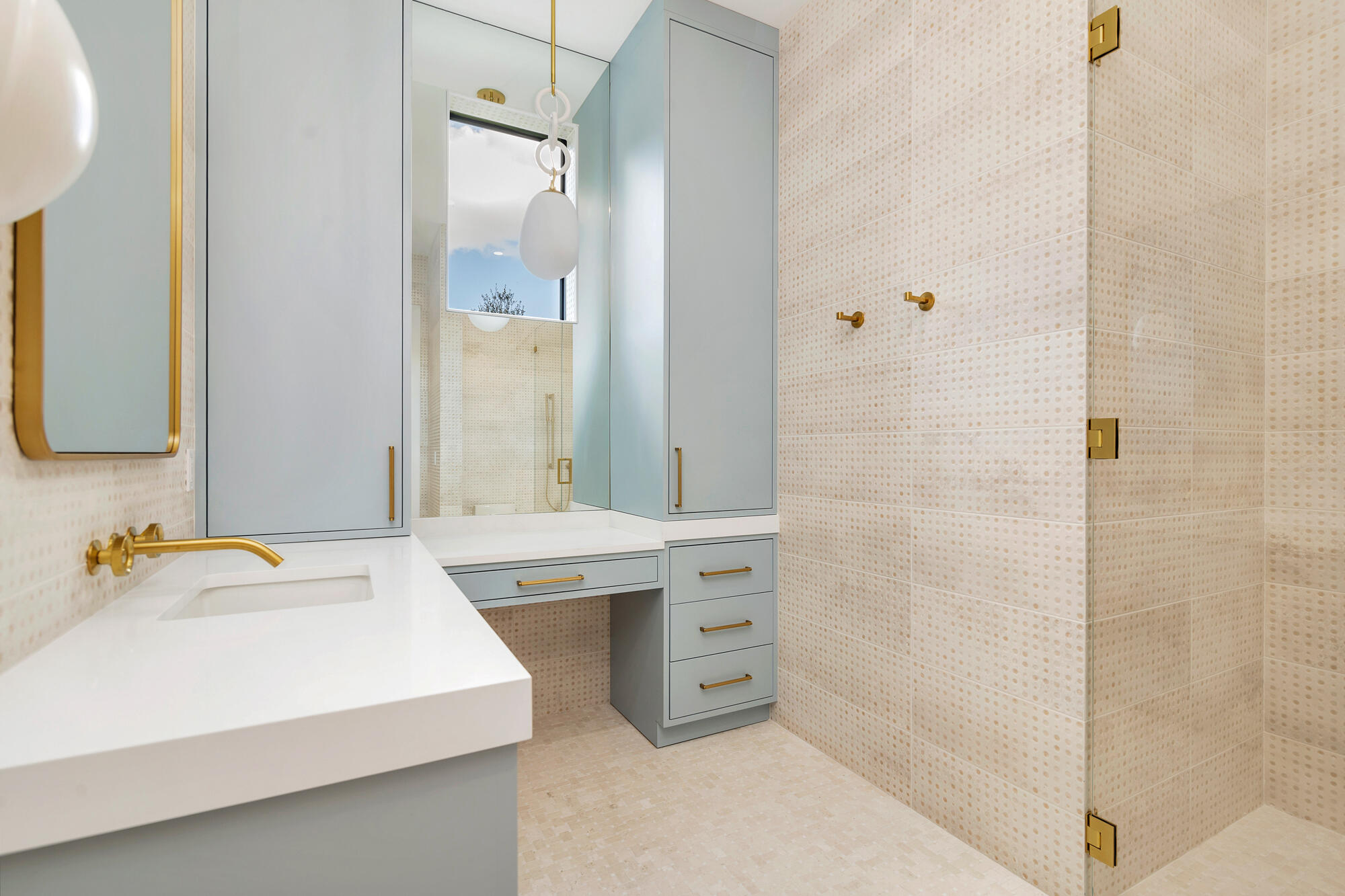 2015 Lockheed Terrace