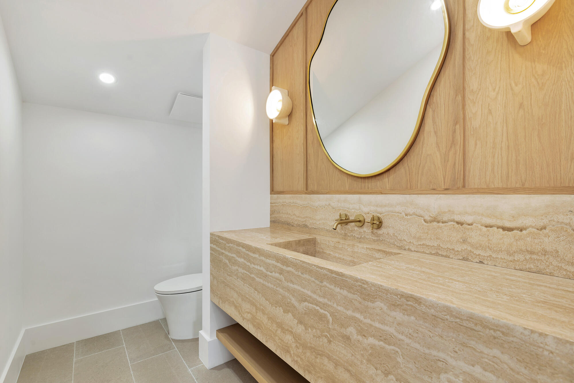 2015 Lockheed Terrace