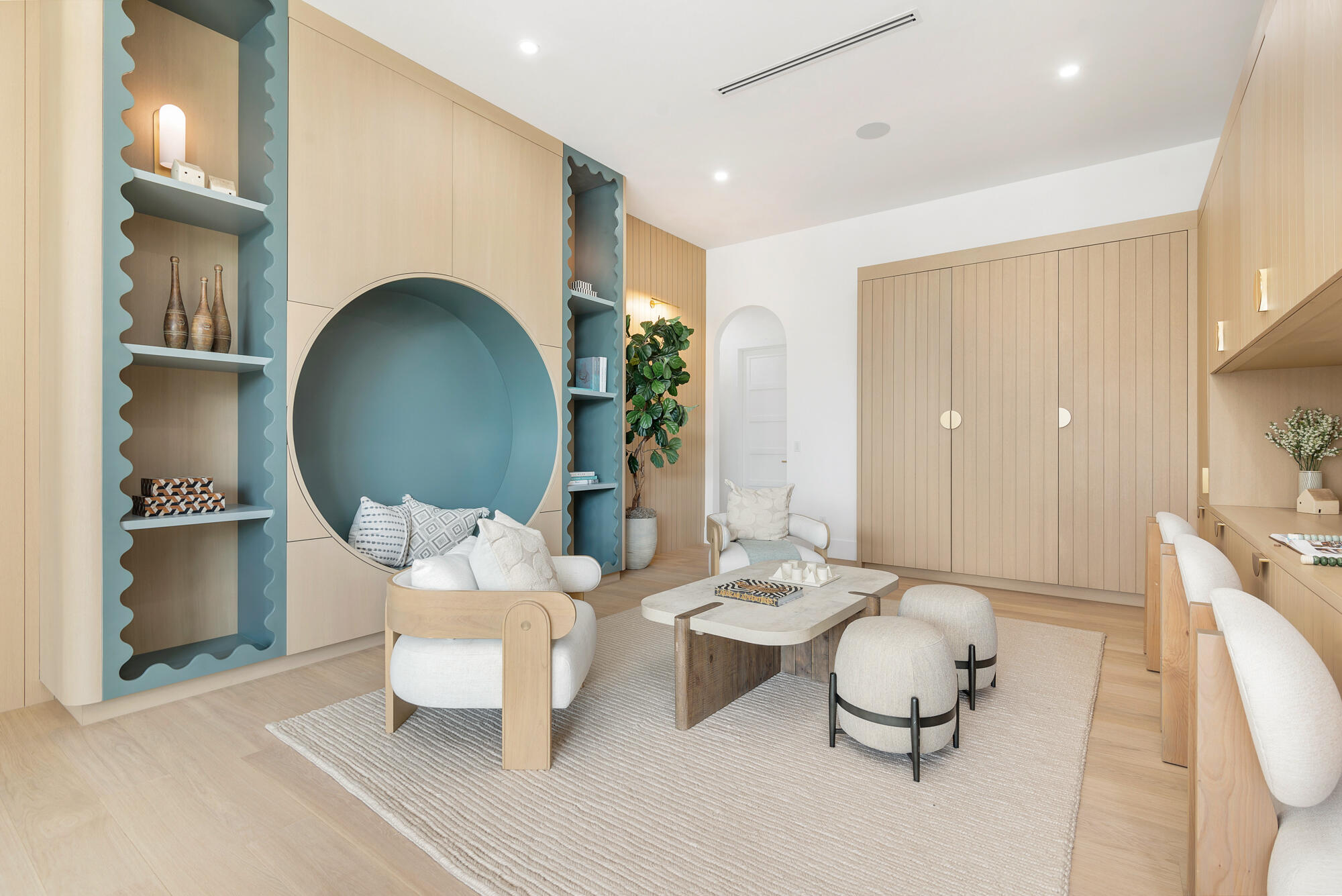 2015 Lockheed Terrace