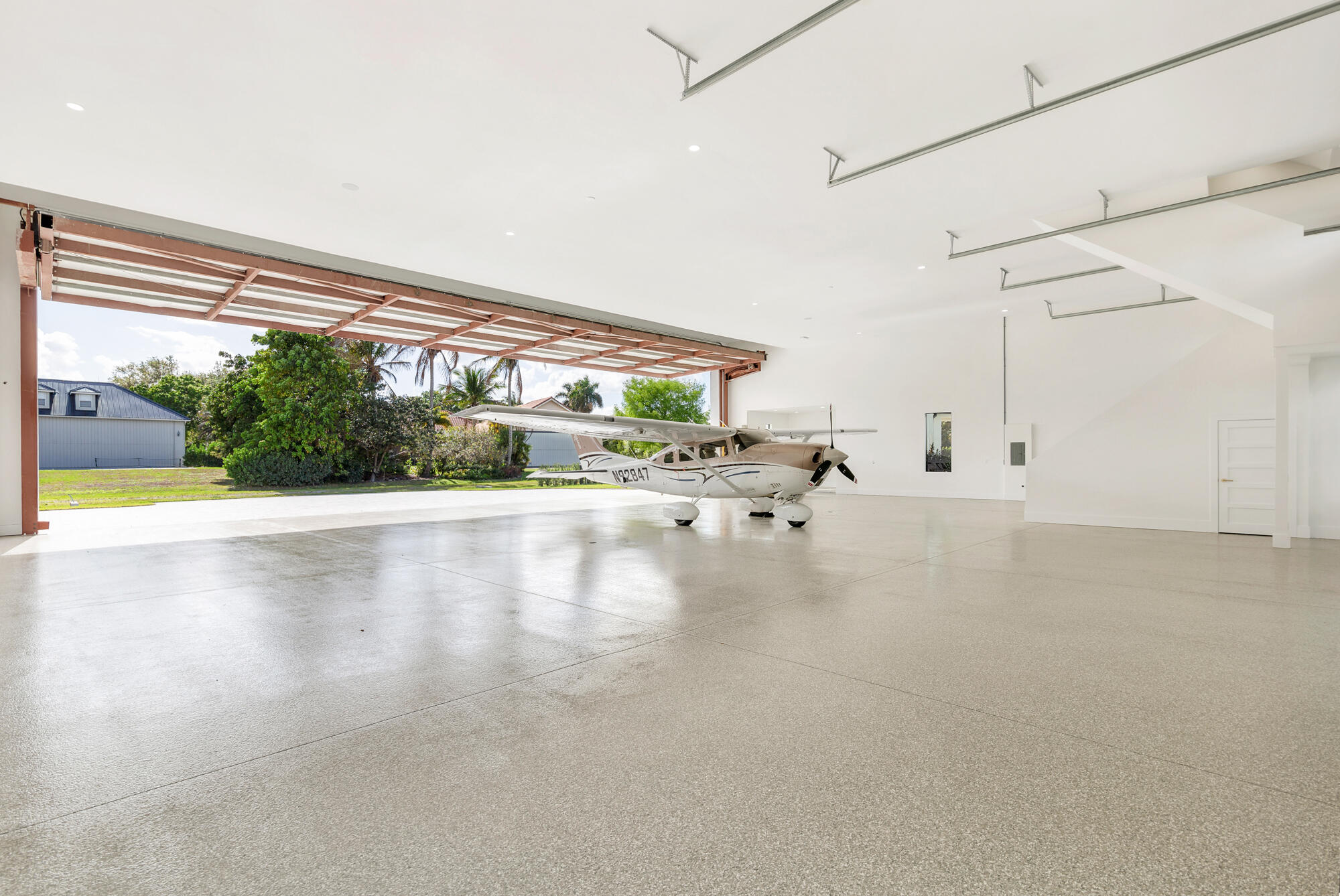 2015 Lockheed Terrace