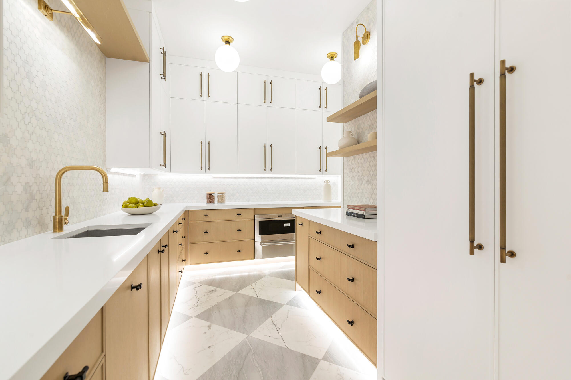 2015 Lockheed Terrace