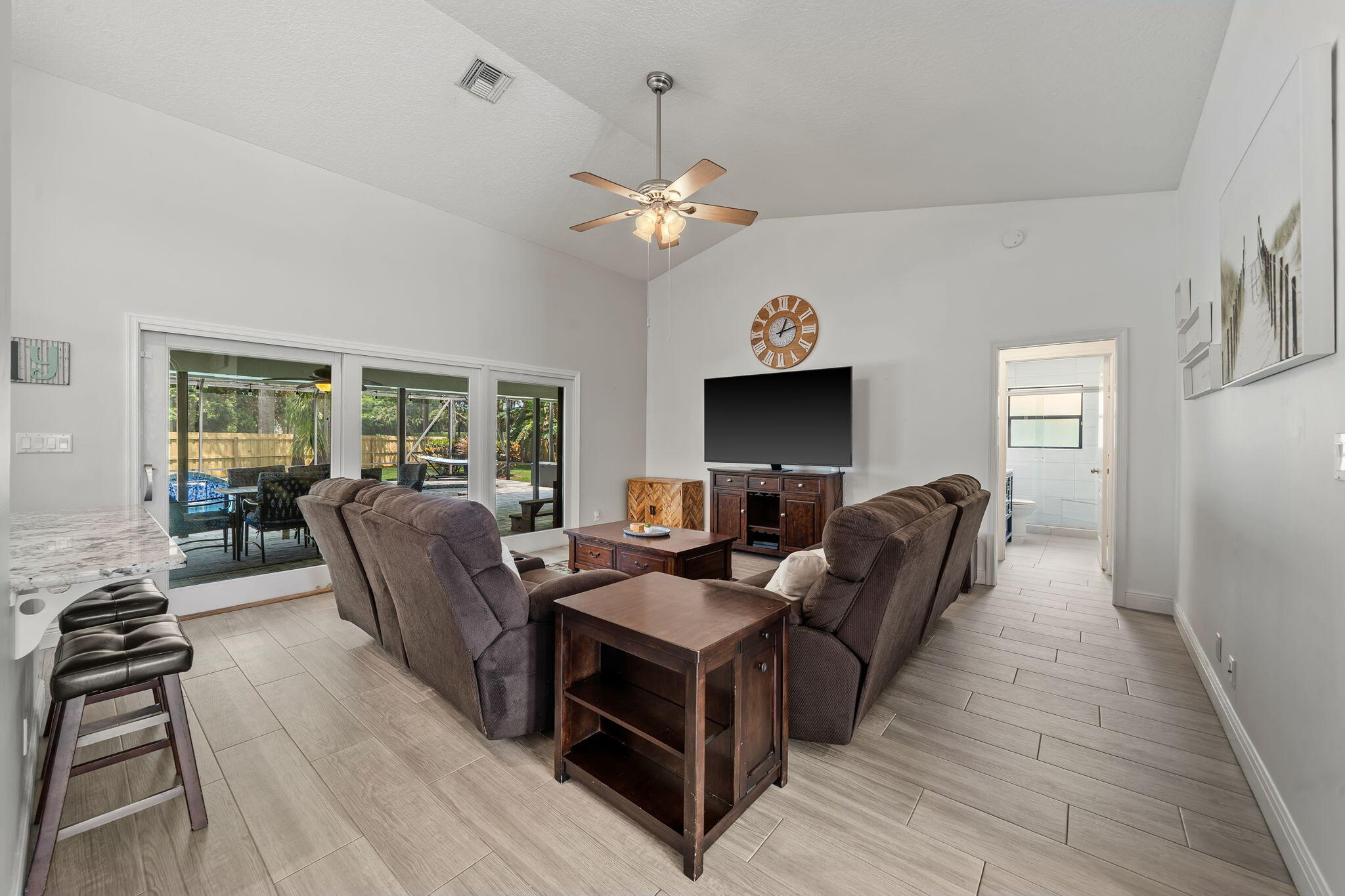 1540 Farmington Court