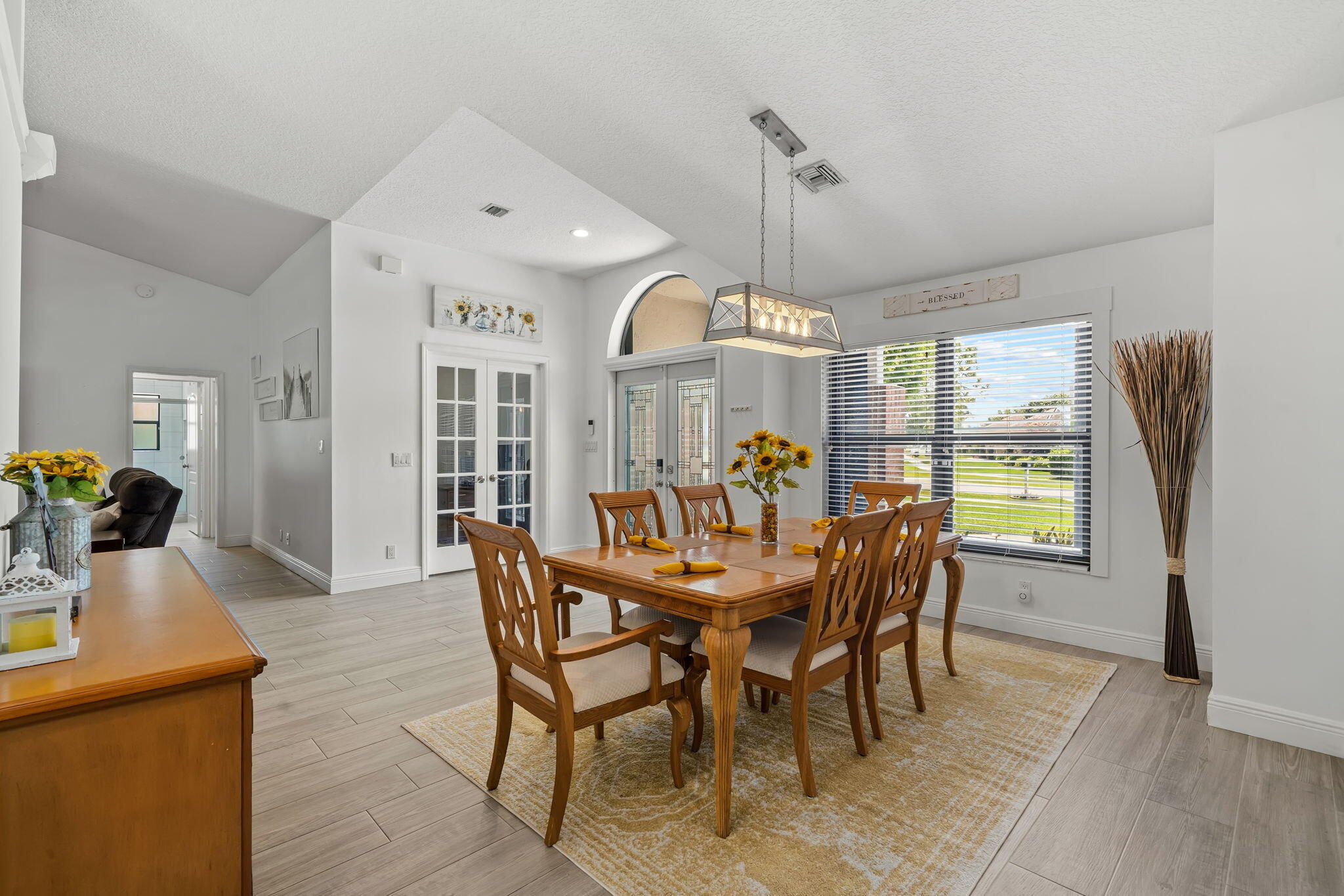 1540 Farmington Court