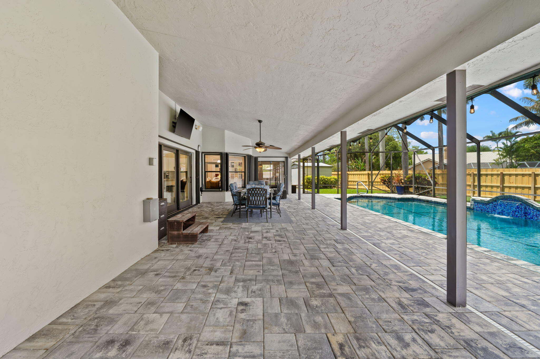 1540 Farmington Court