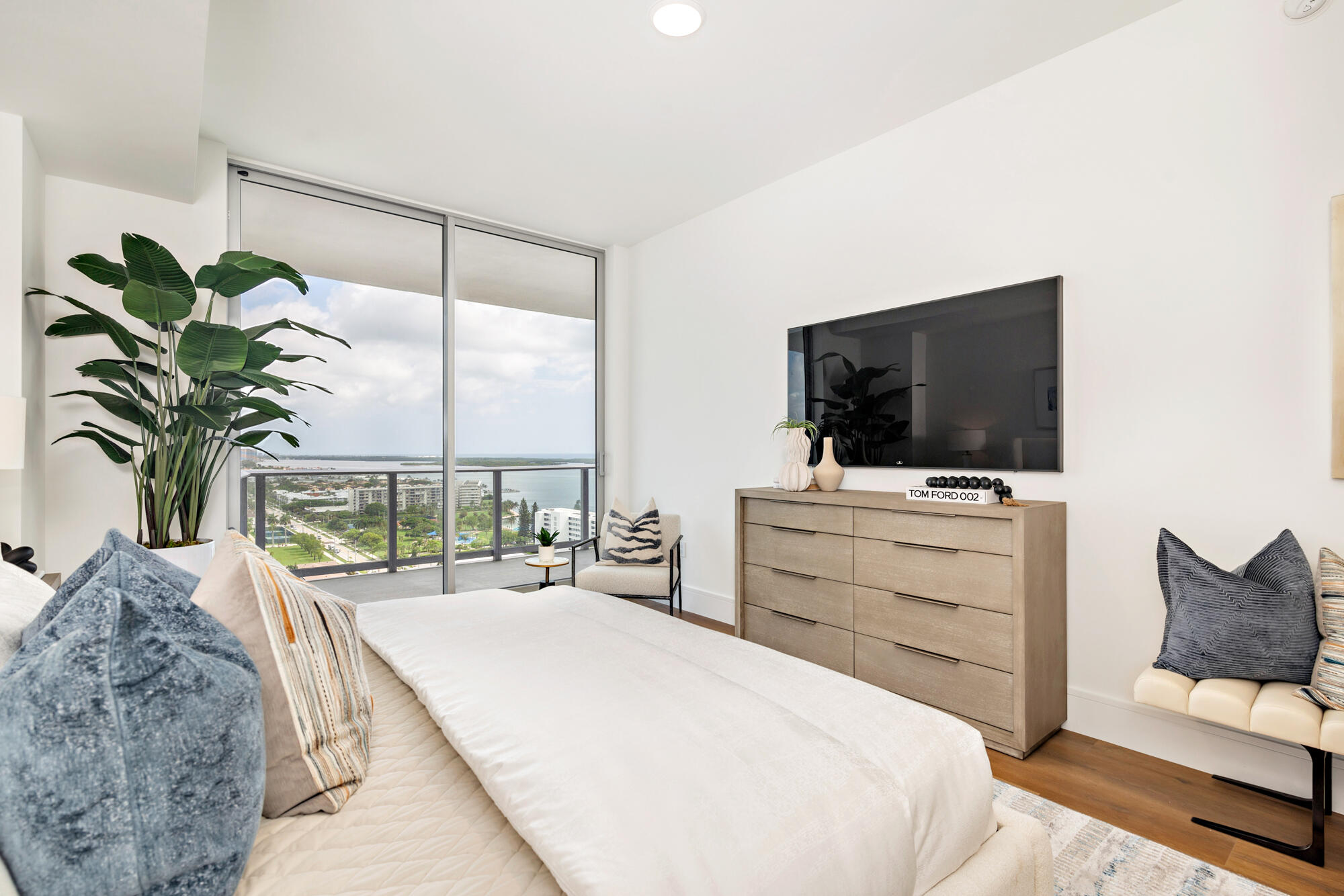 220 Lake Shore Drive
