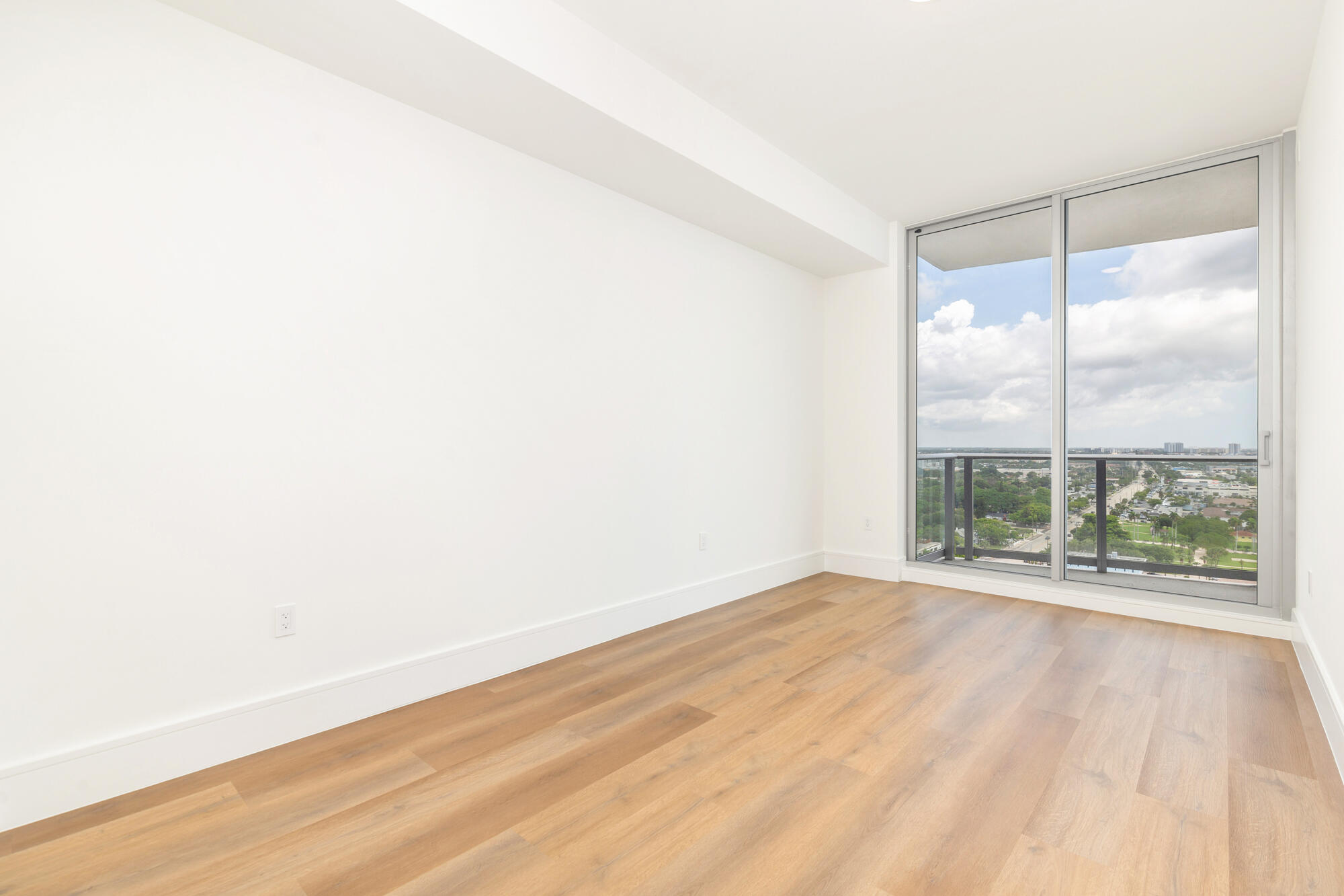 220 Lake Shore Drive 1809