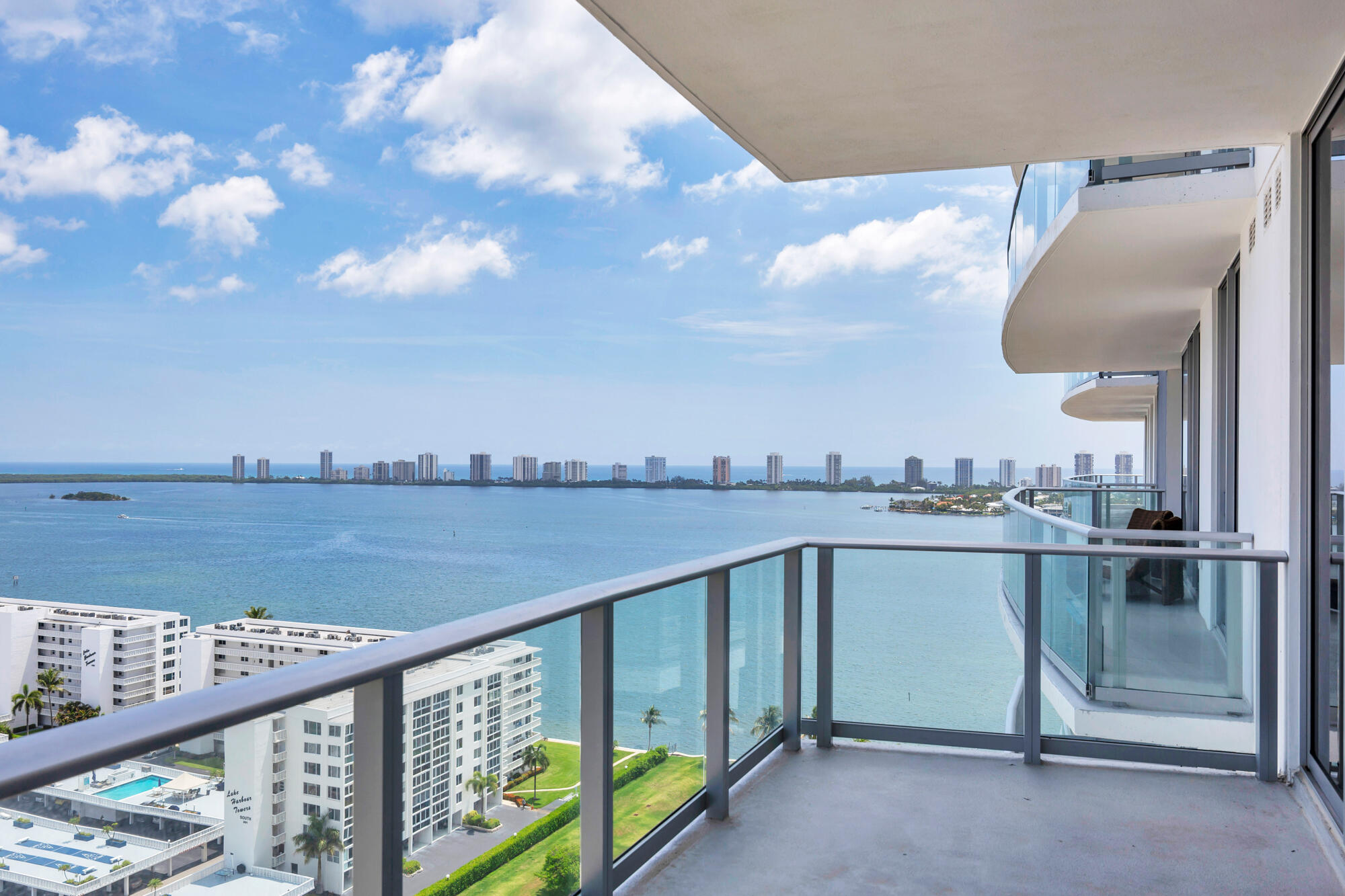 220 Lake Shore Drive 1809