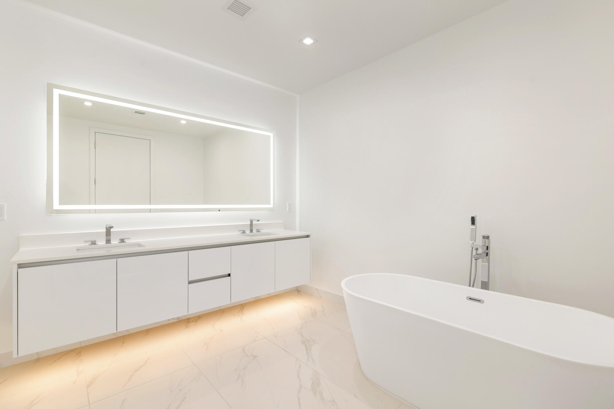 220 Lake Shore Drive 1809