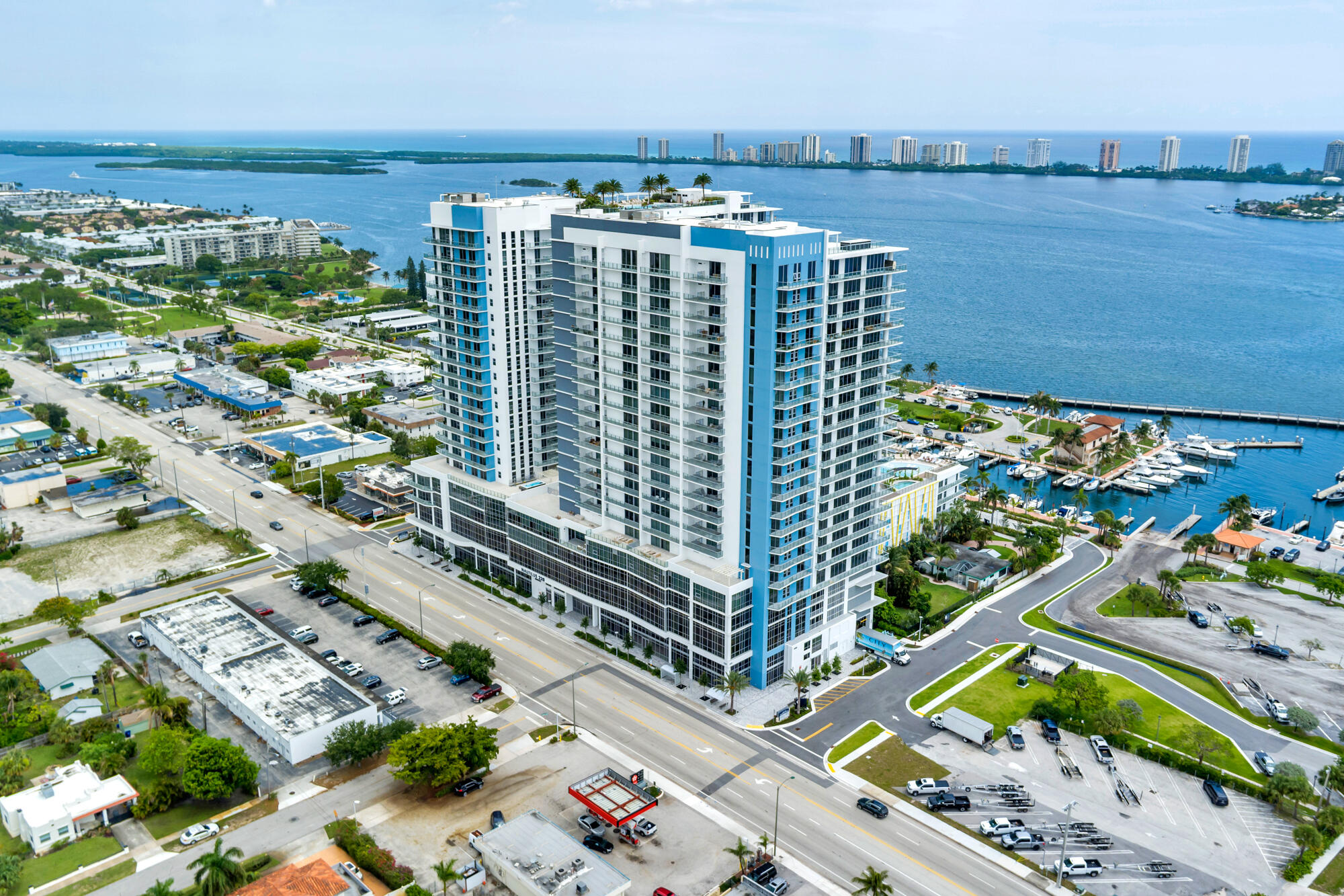 220 Lake Shore Drive 1809