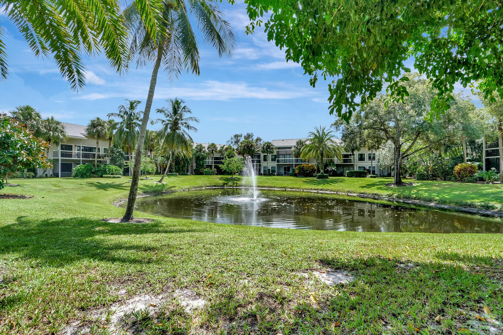 11863 Wimbledon Circle 424
