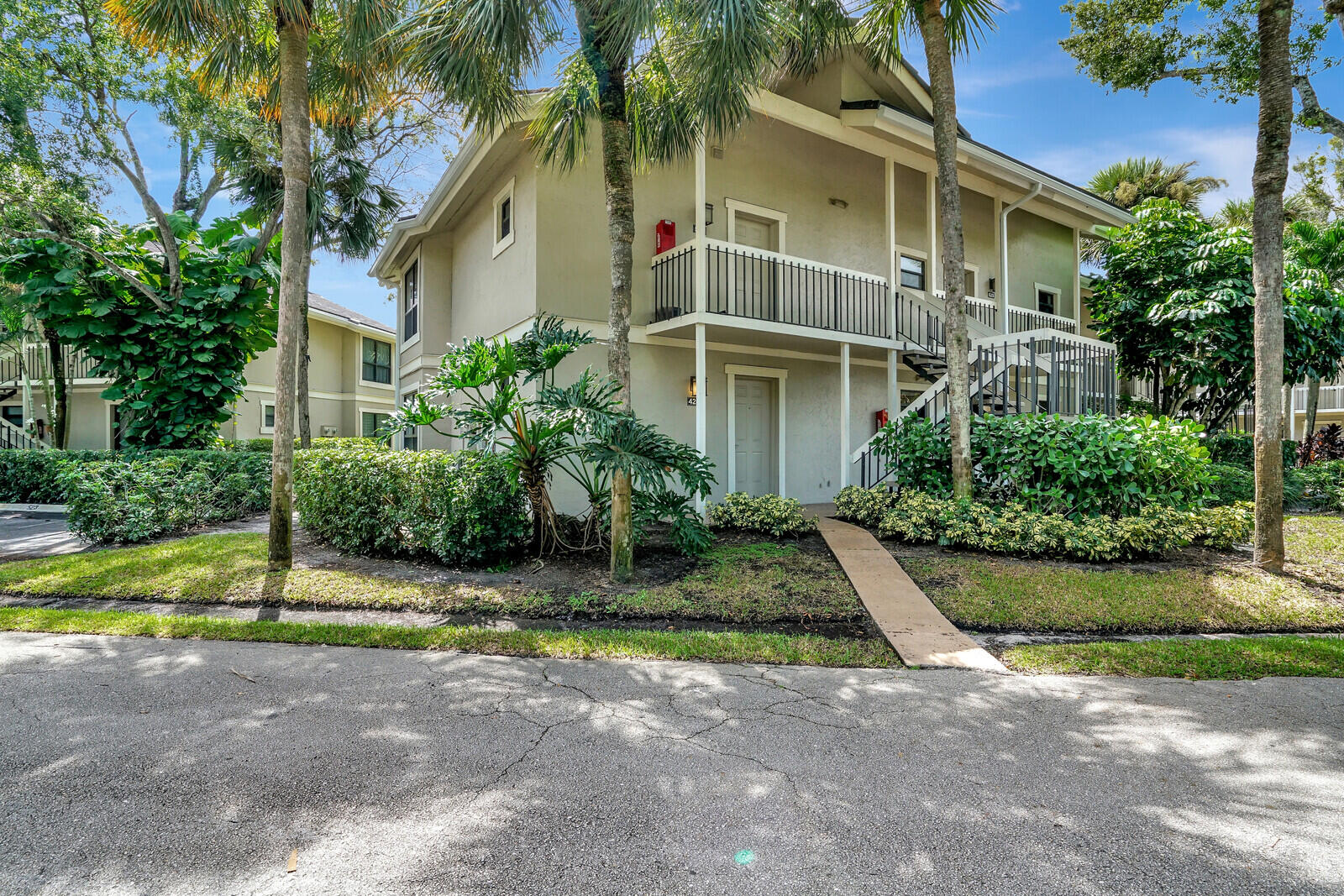 11863 Wimbledon Circle 424