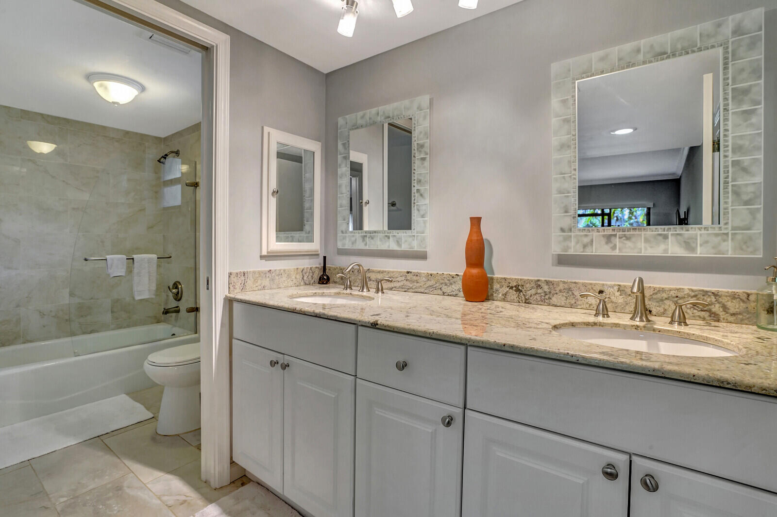 11863 Wimbledon Circle 424