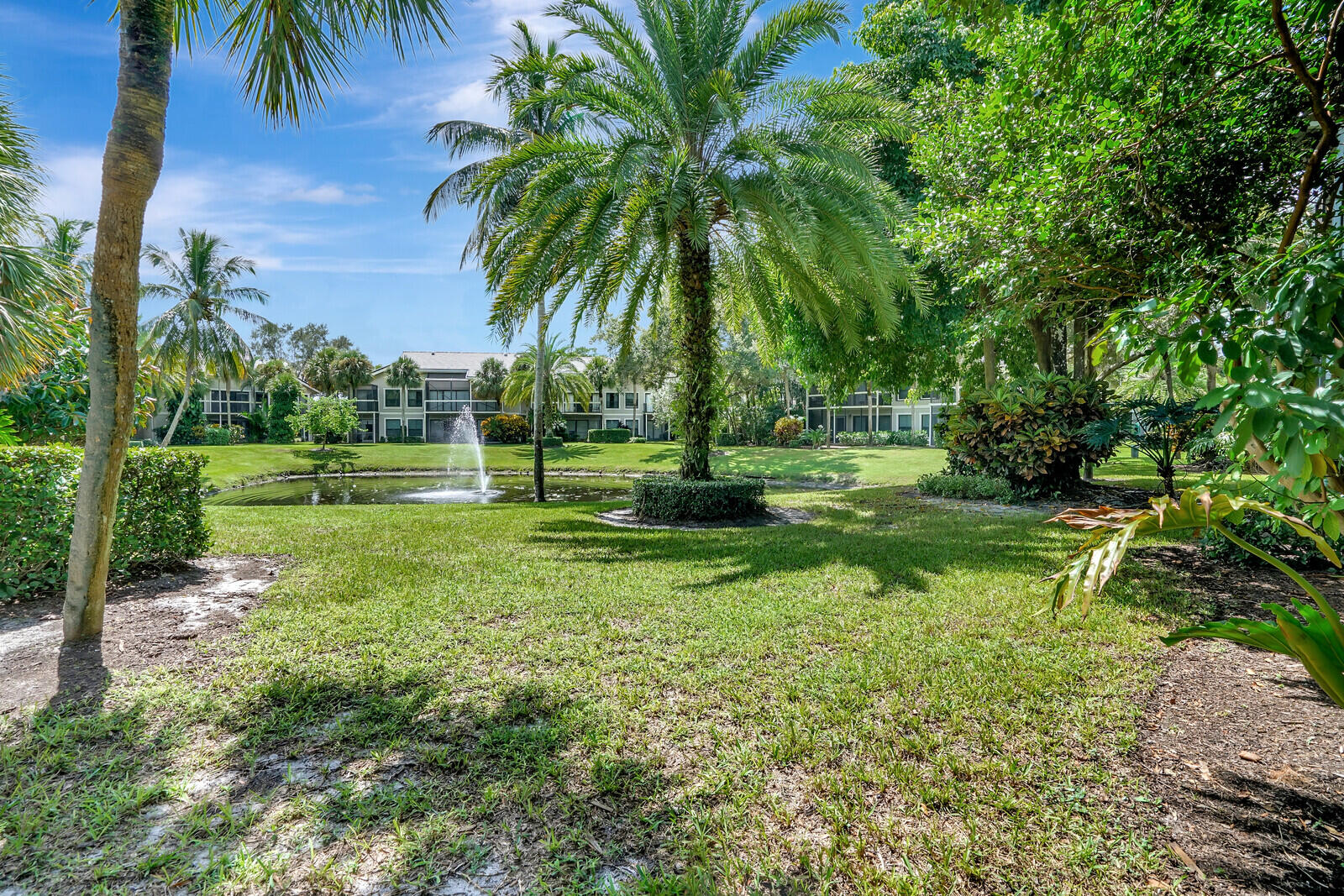 11863 Wimbledon Circle 424