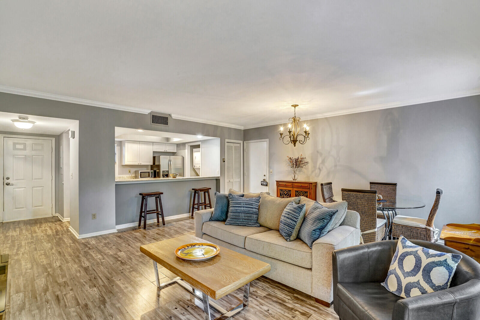 11863 Wimbledon Circle 424