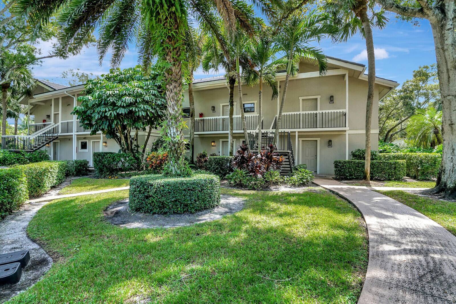 11863 Wimbledon Circle 424
