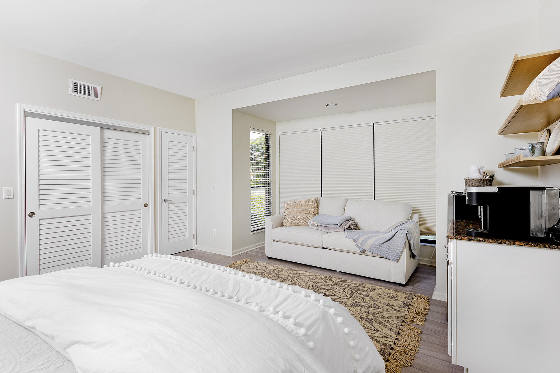 11818 Pebblewood Drive 101