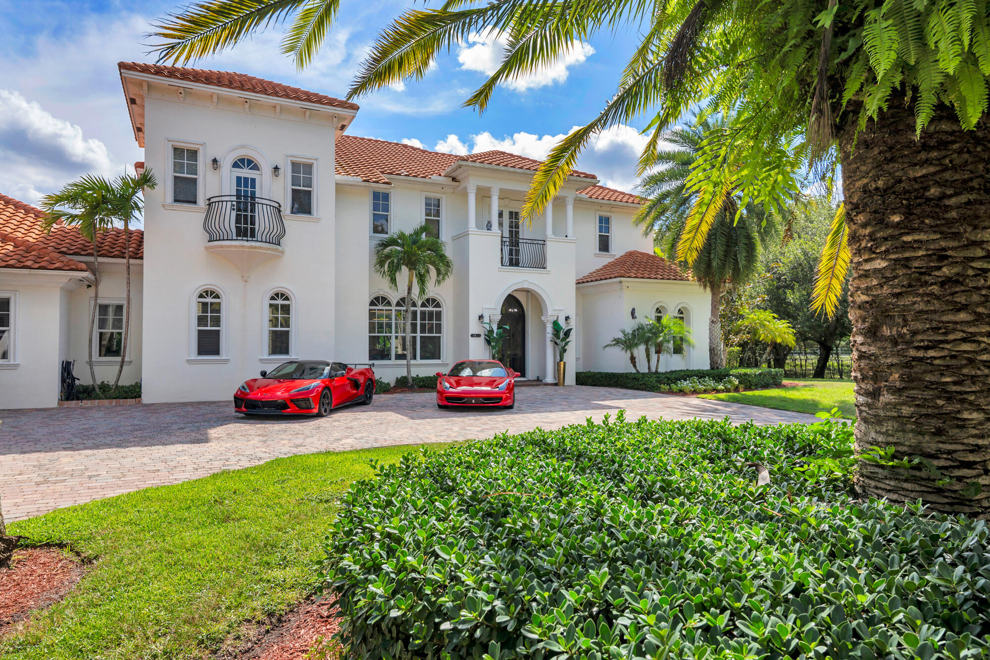 2685 Greenbriar Boulevard