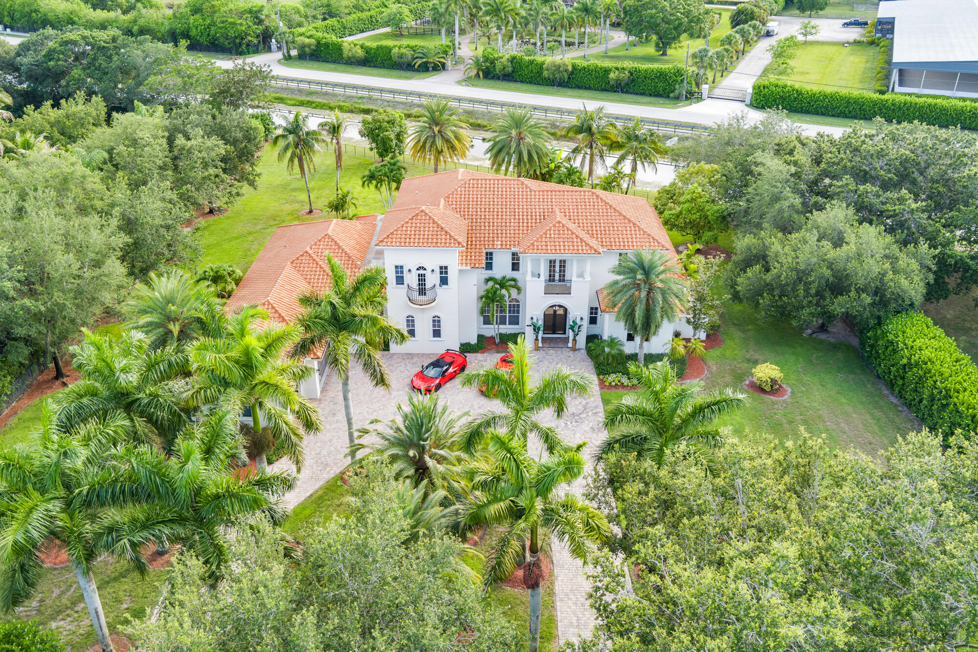 2685 Greenbriar Boulevard