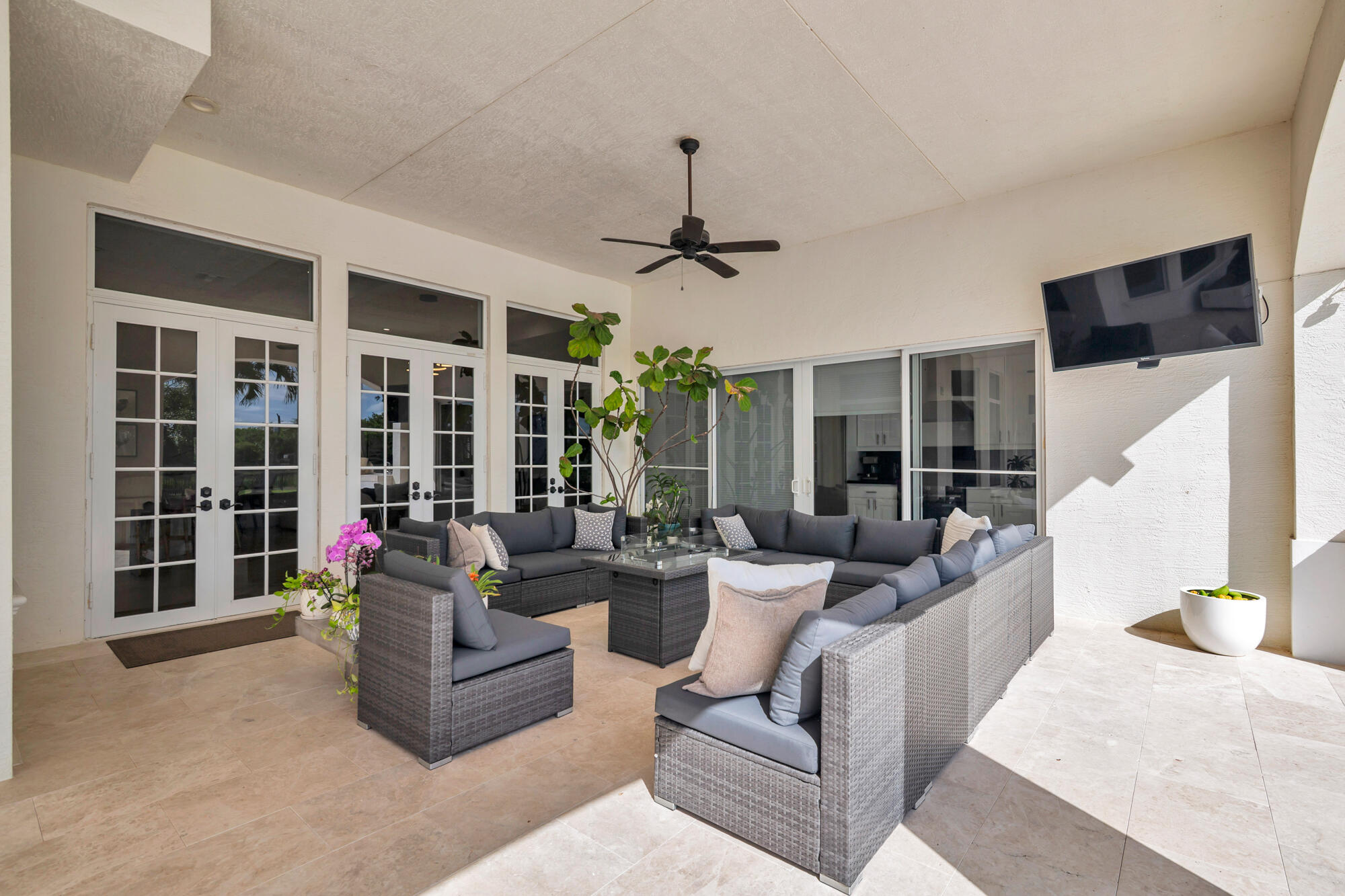 2685 Greenbriar Boulevard