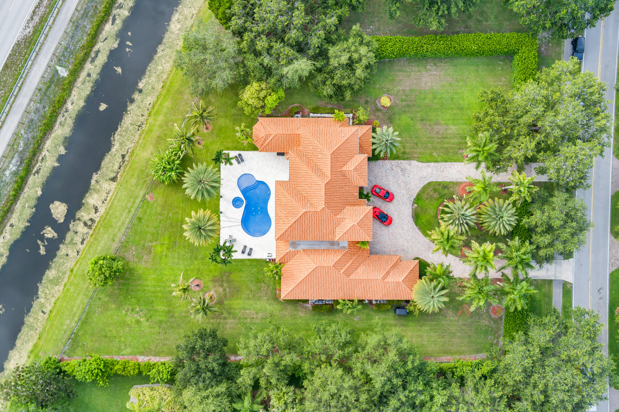 2685 Greenbriar Boulevard