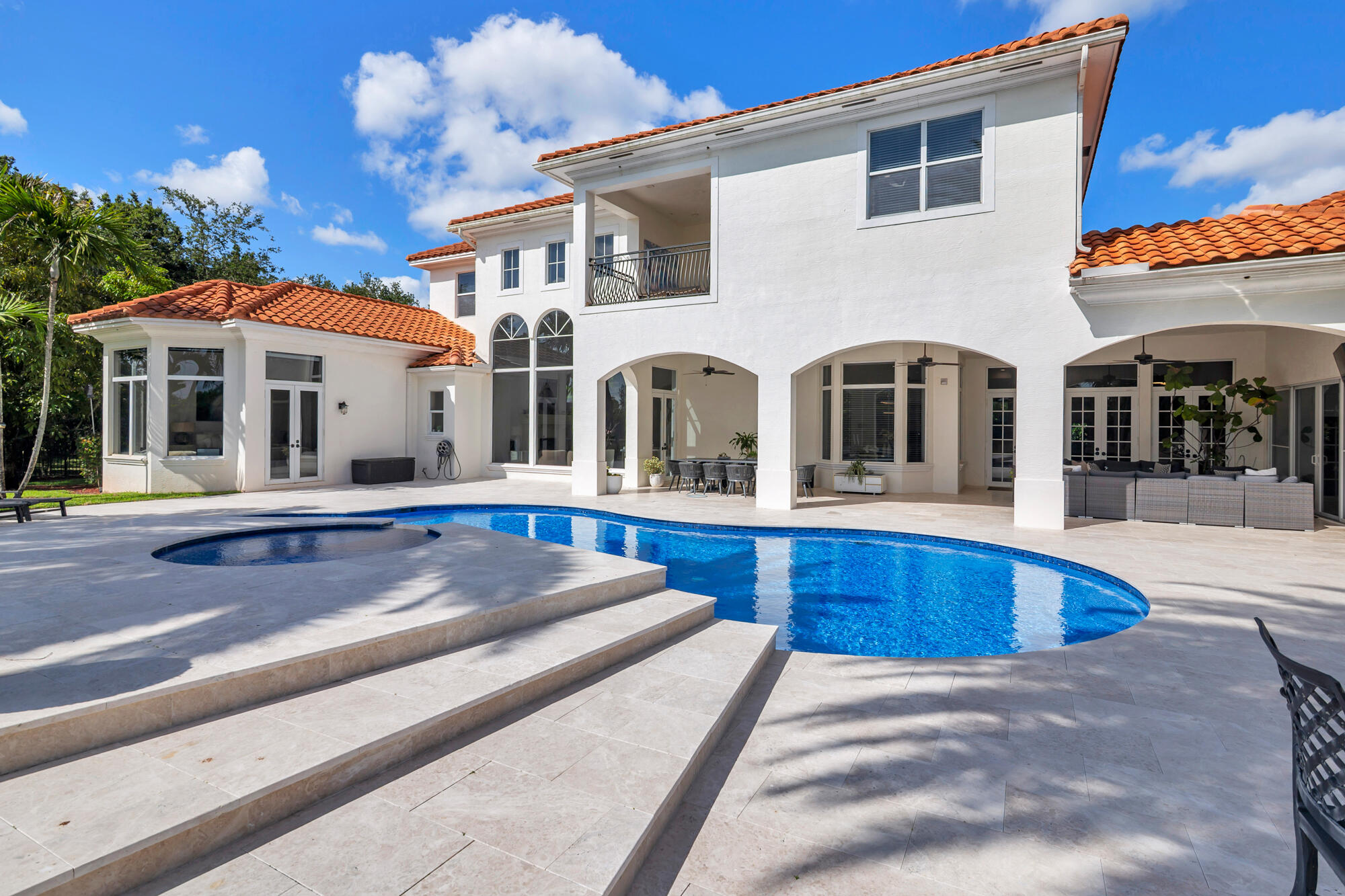 2685 Greenbriar Boulevard