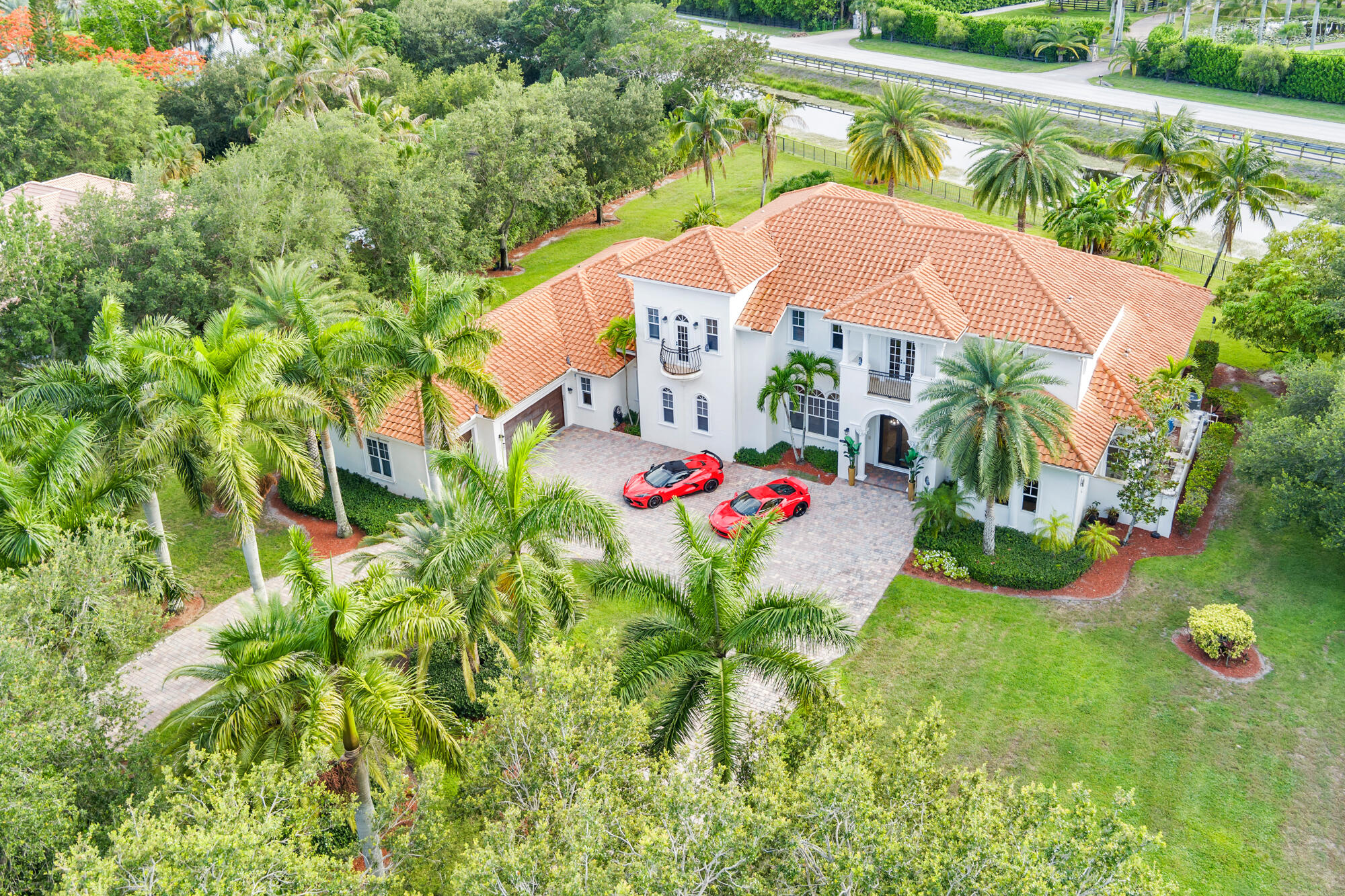 2685 Greenbriar Boulevard