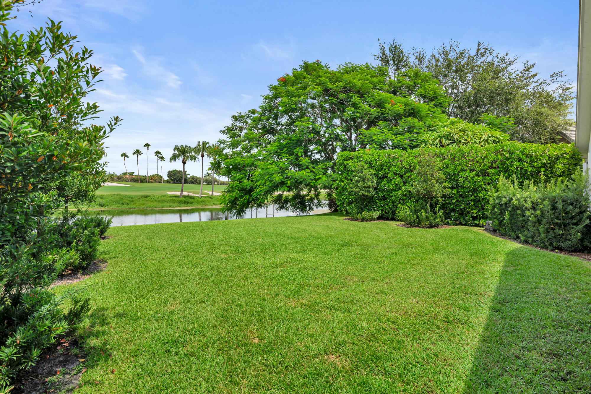 1839 S Club Drive