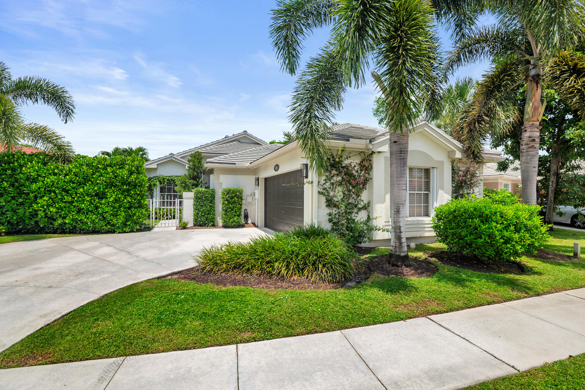 1839 S Club Drive