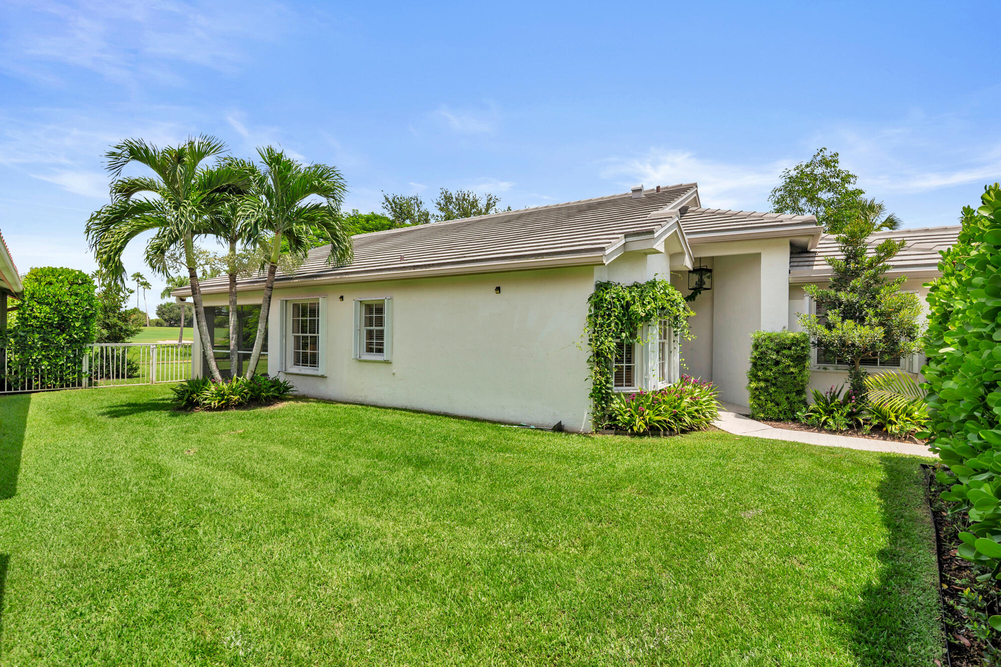 1839 S Club Drive