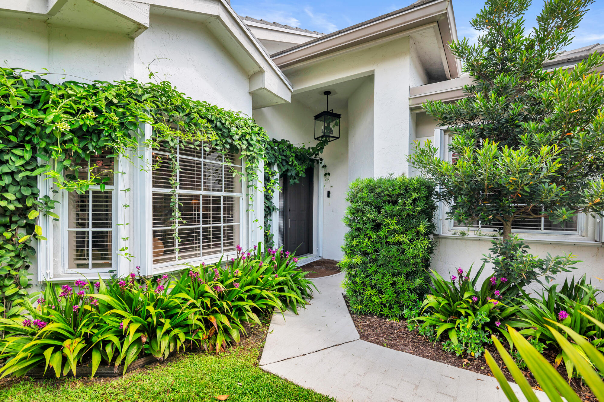 1839 S Club Drive