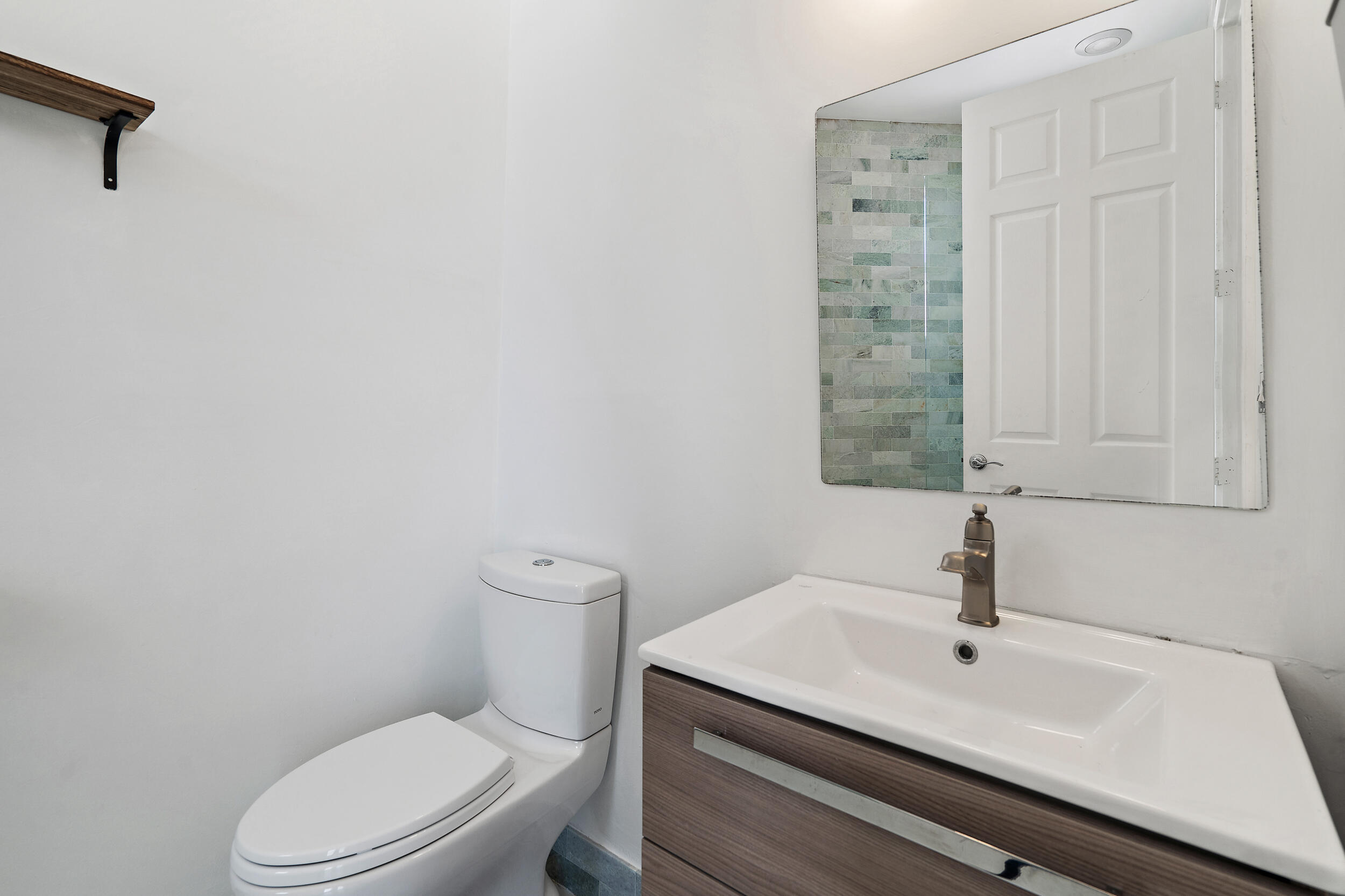 15465 Take Off Place