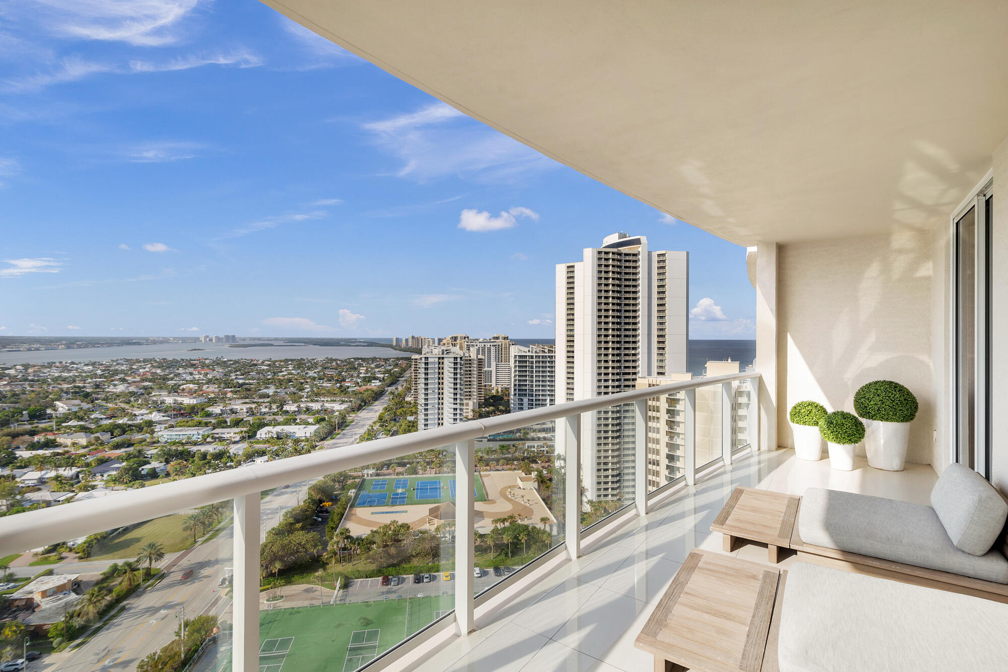 2700 N Ocean Drive 2303b