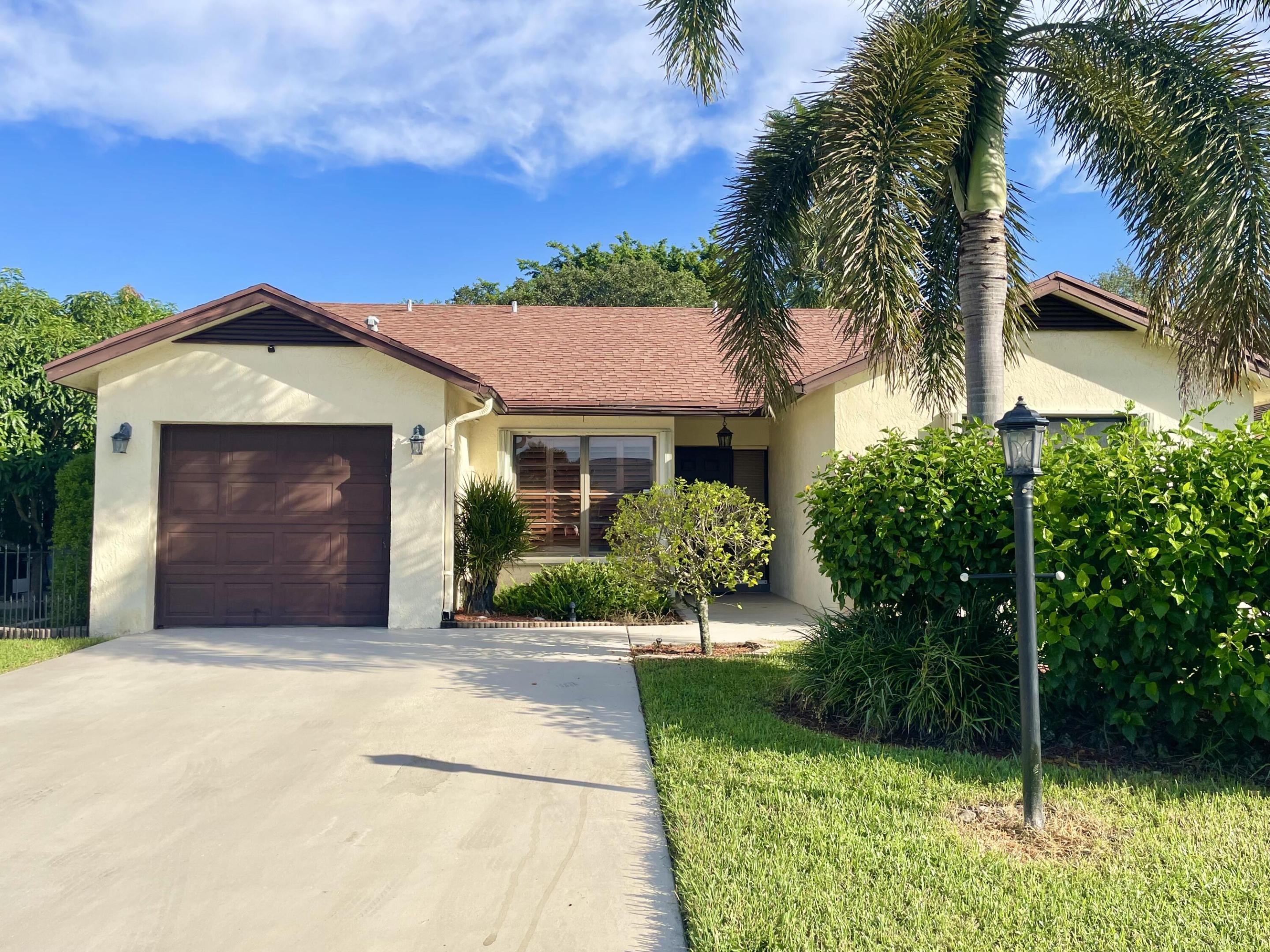 19865 Villa Medici Place