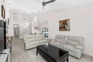 13483 Fountain View Boulevard