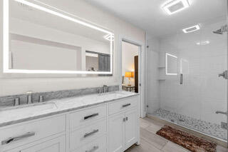 13483 Fountain View Boulevard